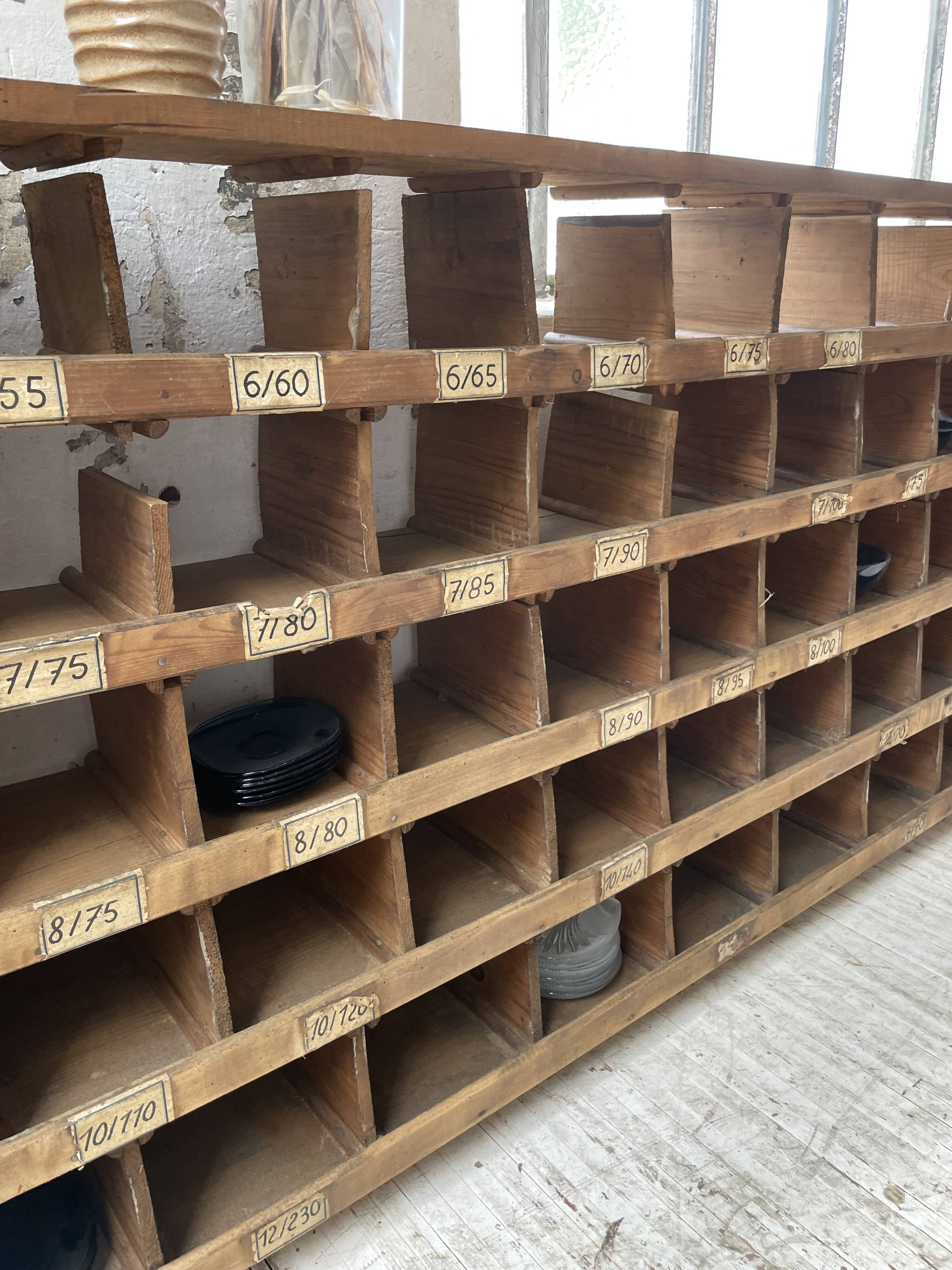 Meuble de métier pin à cases XL 250cm