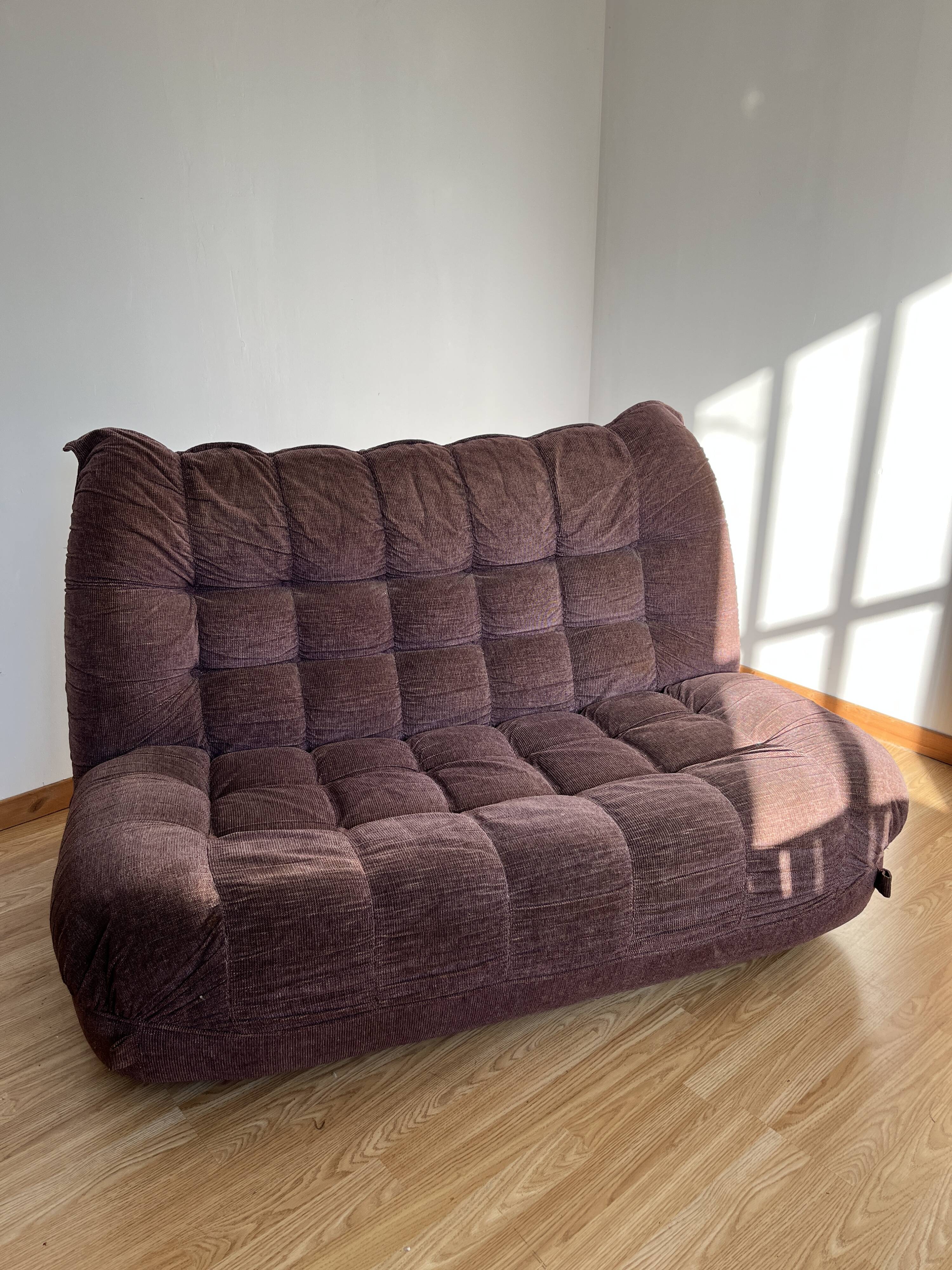 Canapé chauffeuse velours vintage
