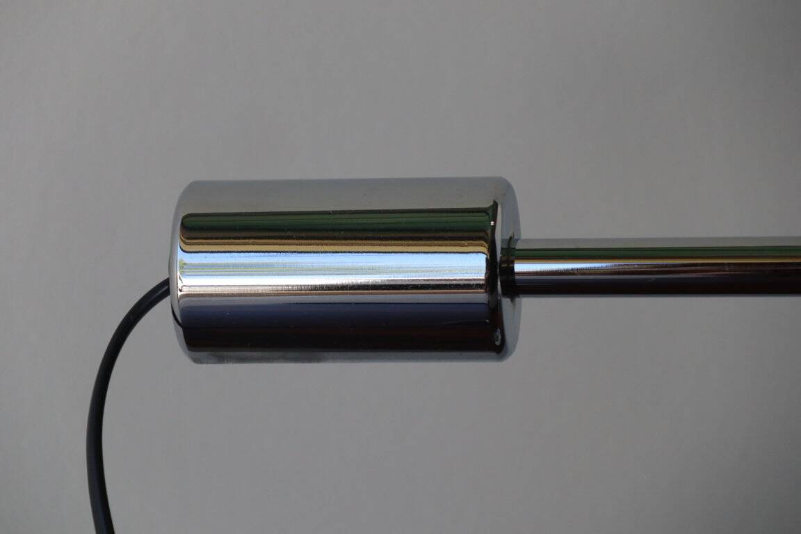 Solere Paris desk lamp with chrome metal pendulum, 1980s