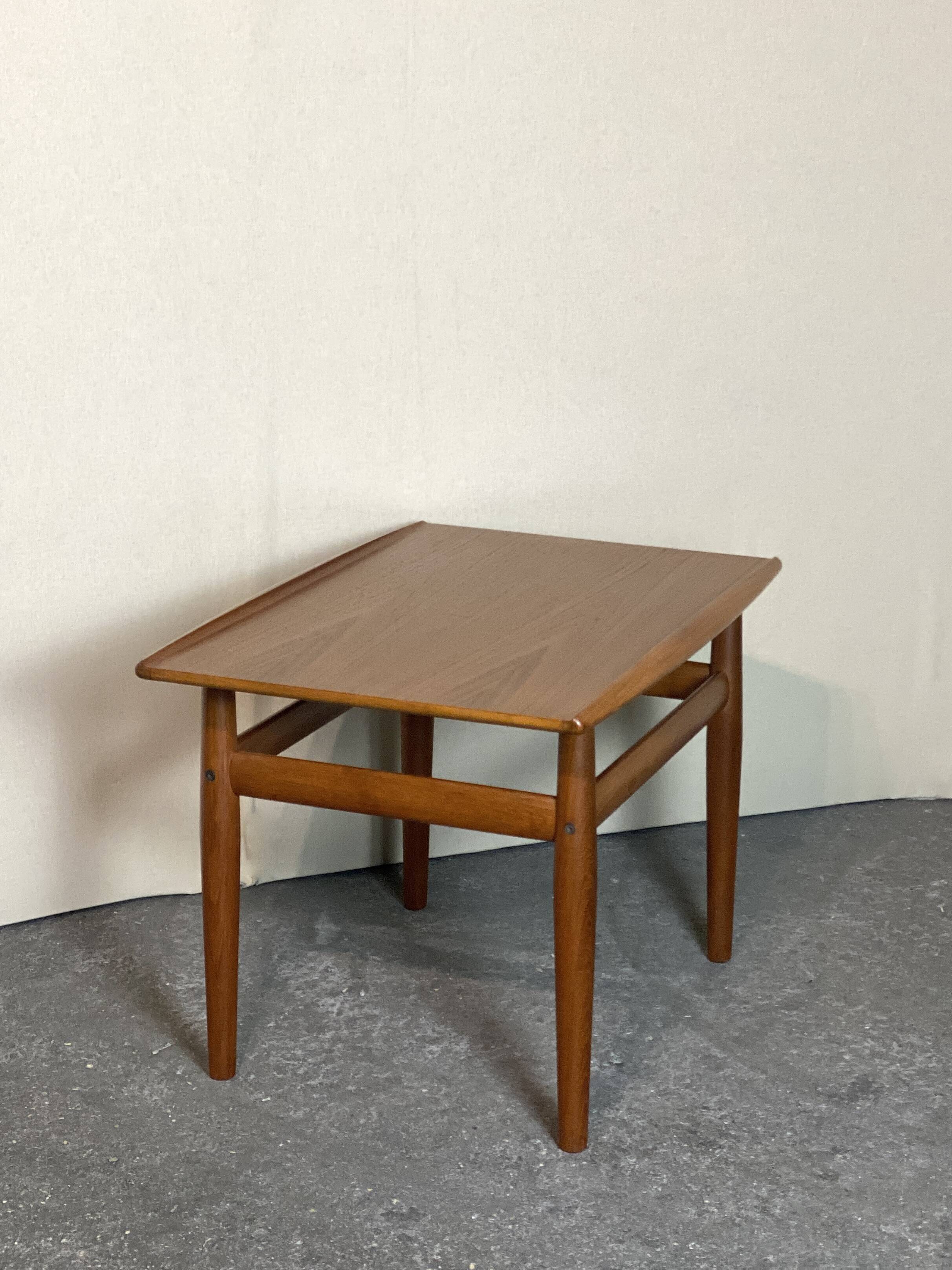 Danish teak coffee table by Grete Jalk, Møbelfabrik, 1960. Rare model