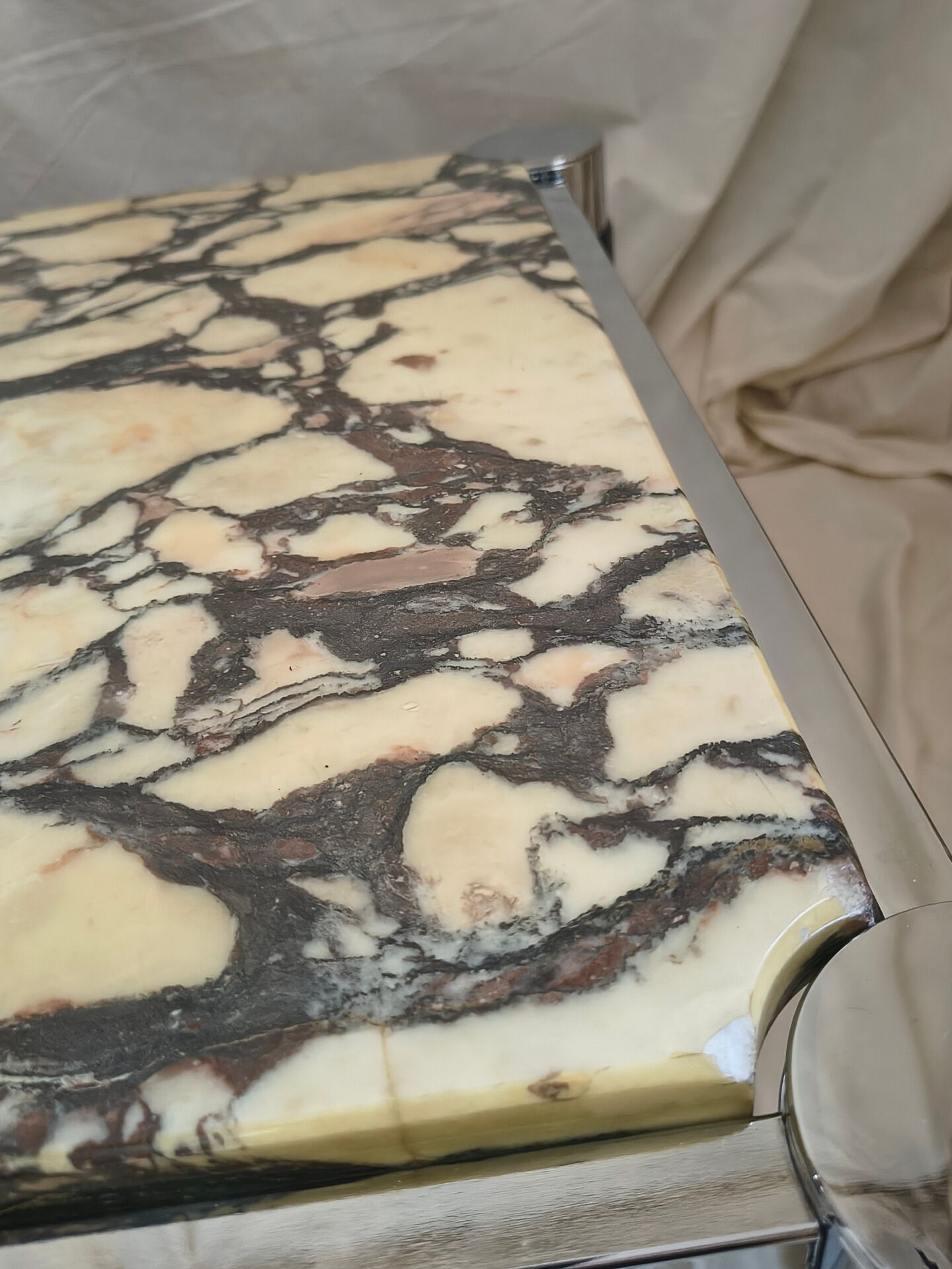 Table basse marbre de Calacatta fin 1970