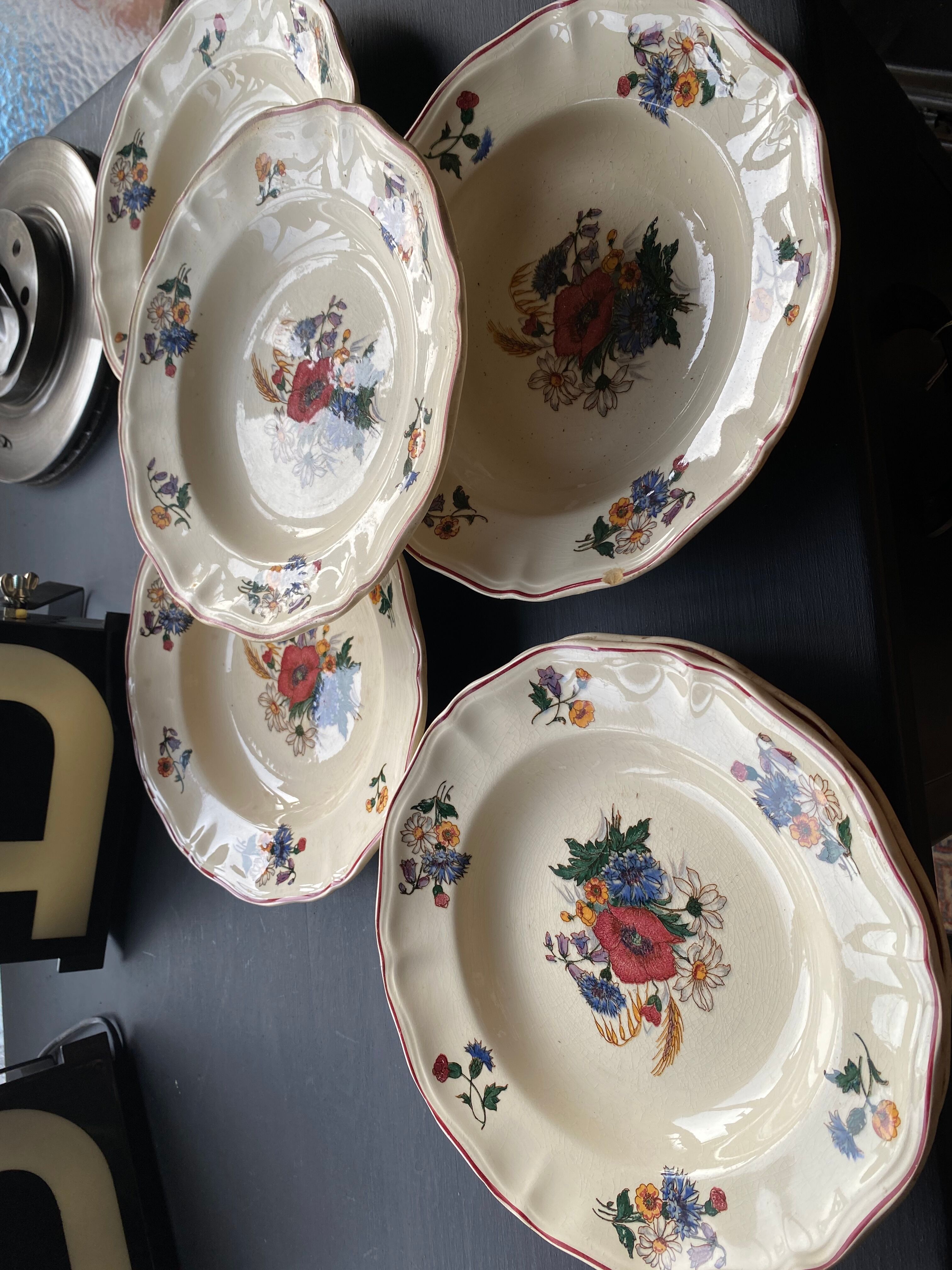 6 plates