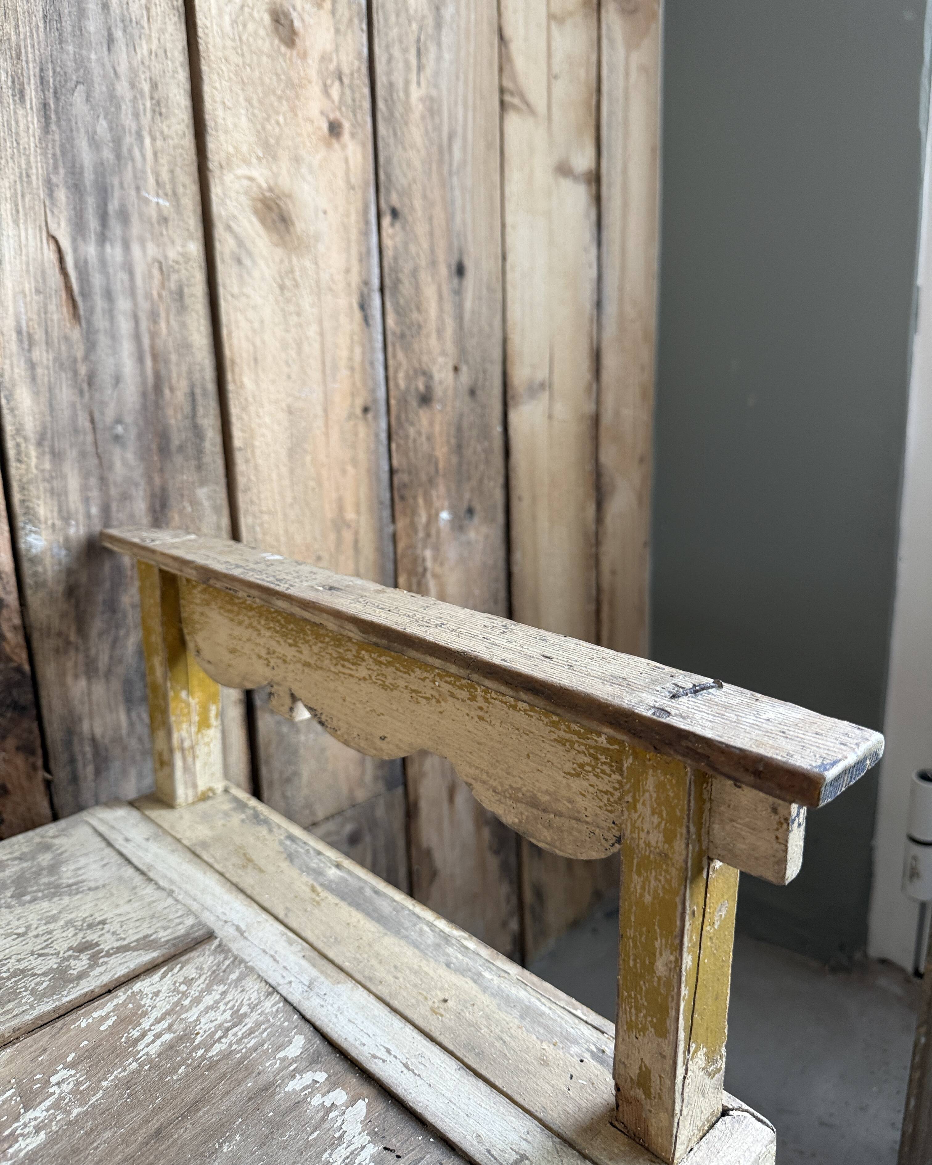Patinated children's storage bench (renovated)