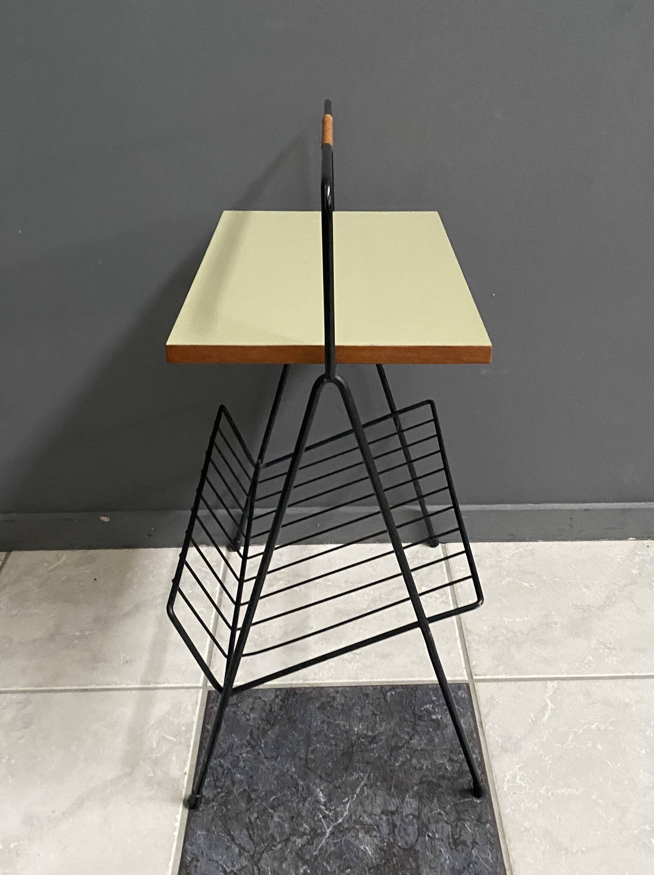 Magazine rack by Ilse Mobel 1960s