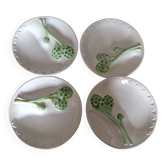 4 assiettes en barbotine