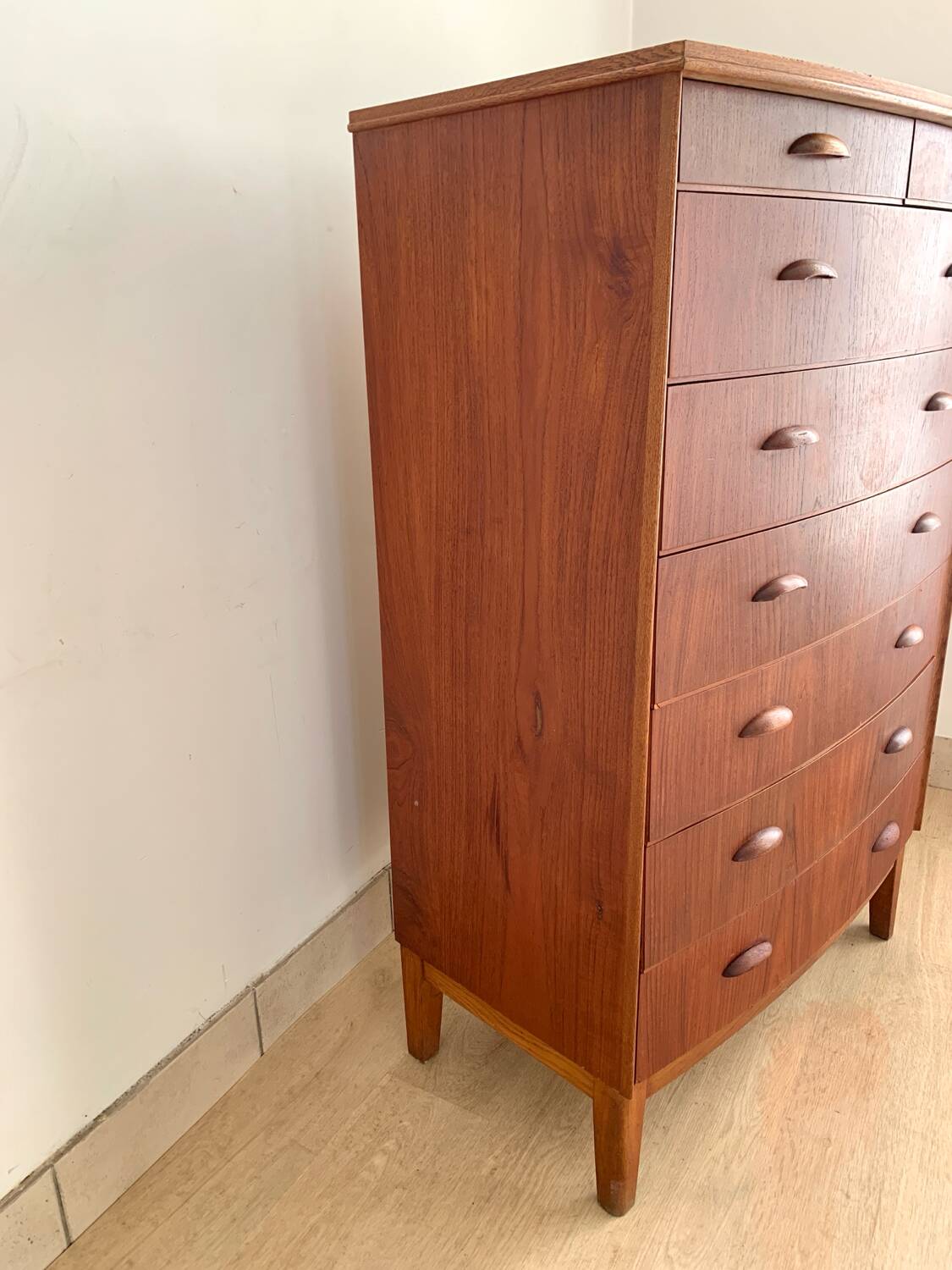 Danish 8-drawer chest of drawers in teak
