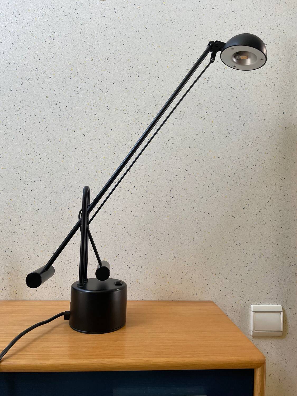 Articulated pendulum lamp 1980