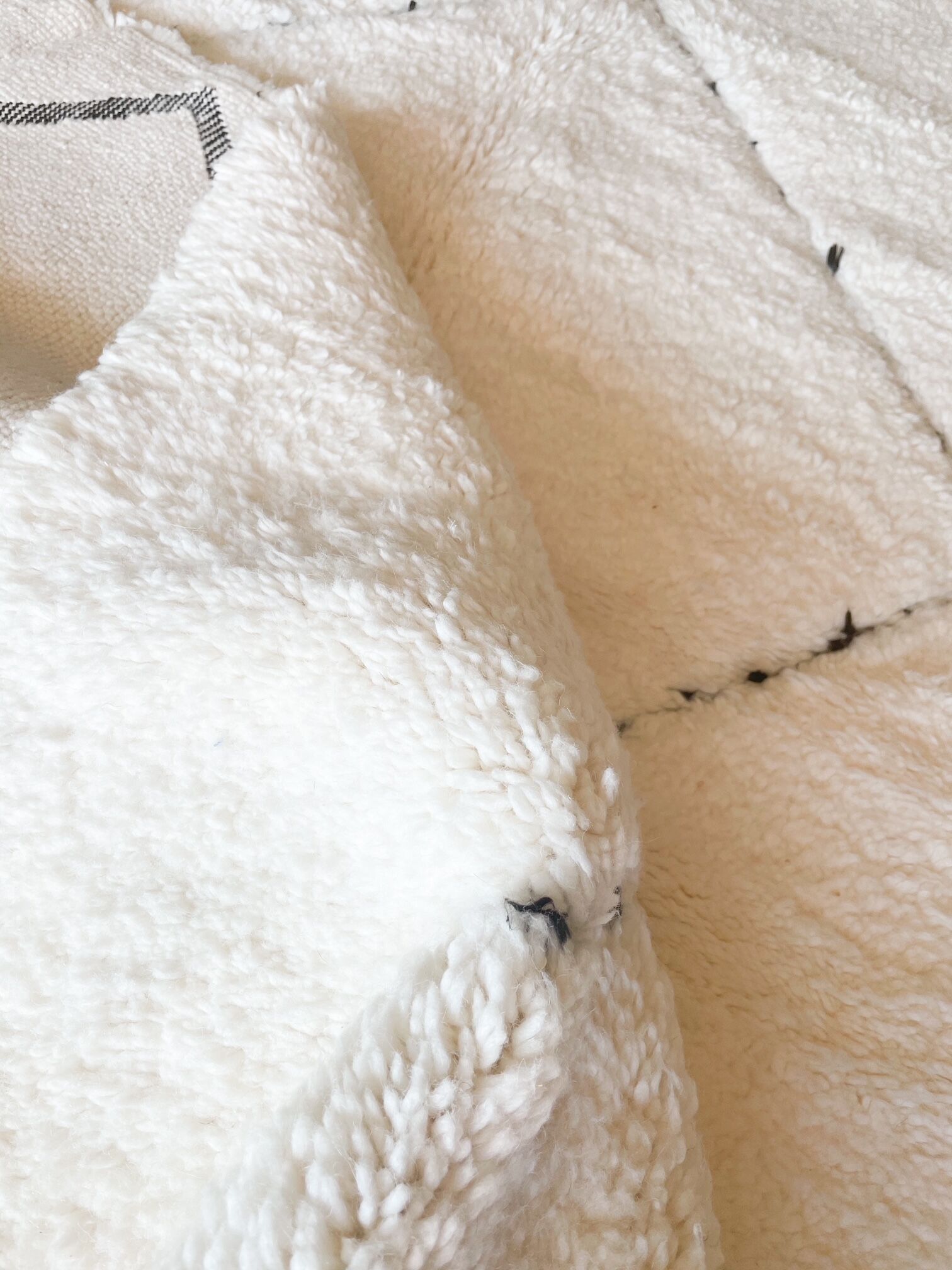 Berber carpet 230 x 172 cm