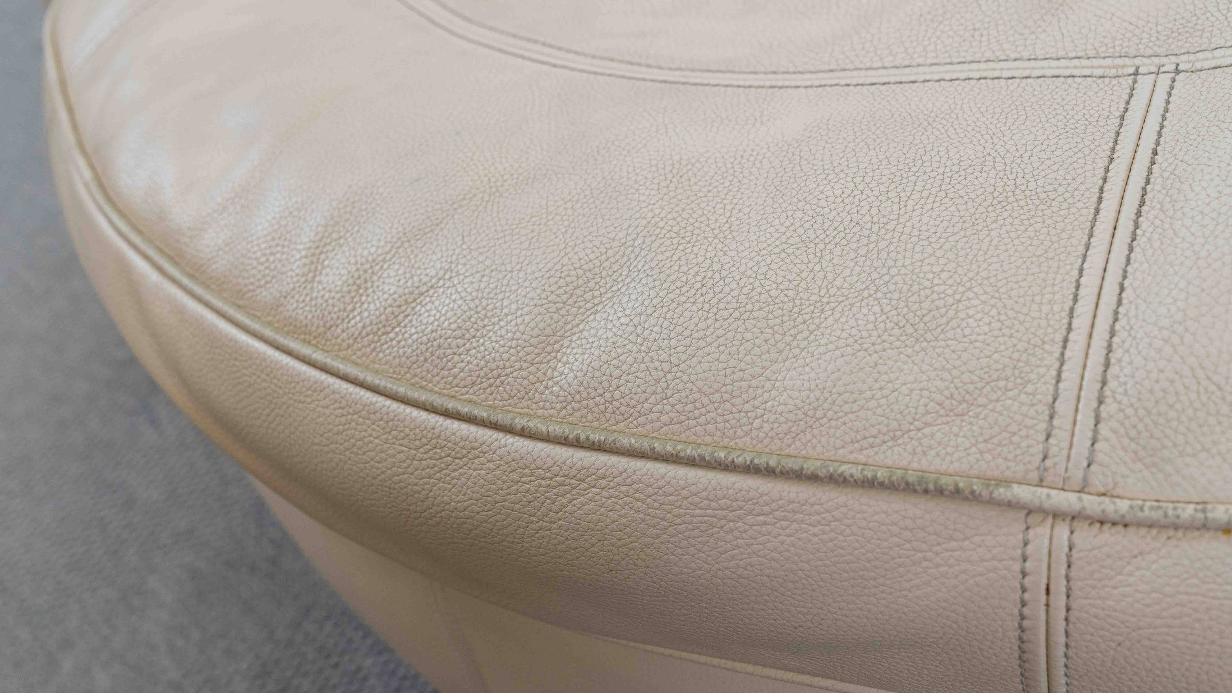 BRETZ Eves Island Creme, 4-Seater Sofa in Leather
