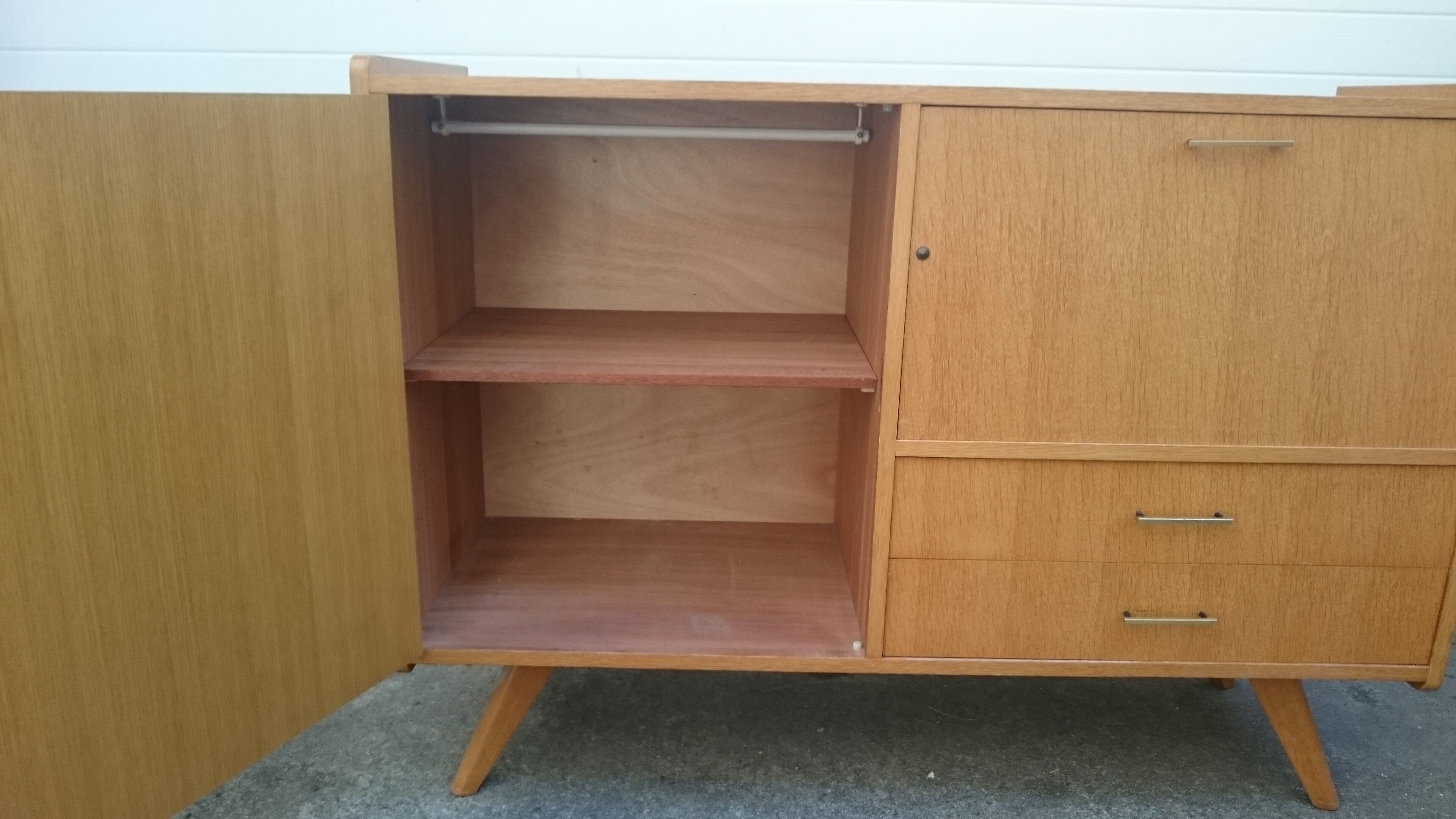 Enfilade vintage compass feet