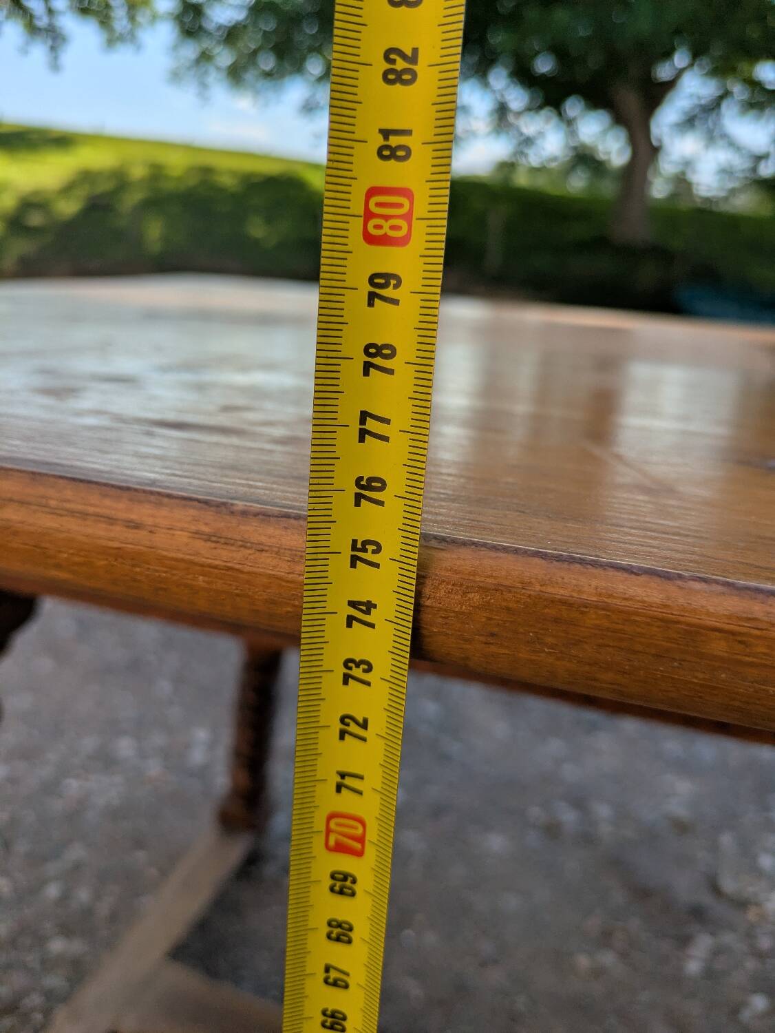 Table with turned legs