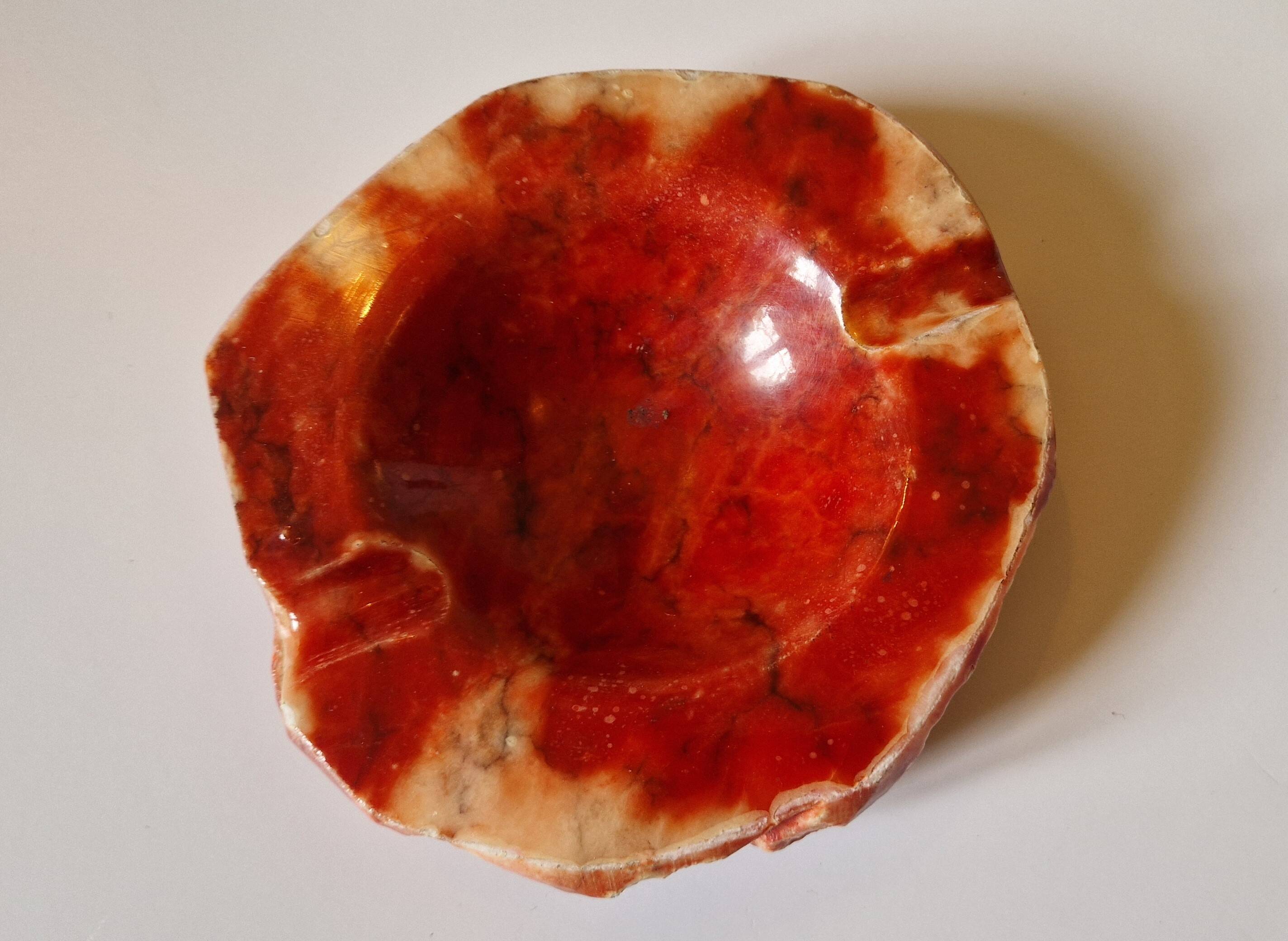 Vintage ashtray / pocket in red alabaster by Romano Bianchi, Italy 1960