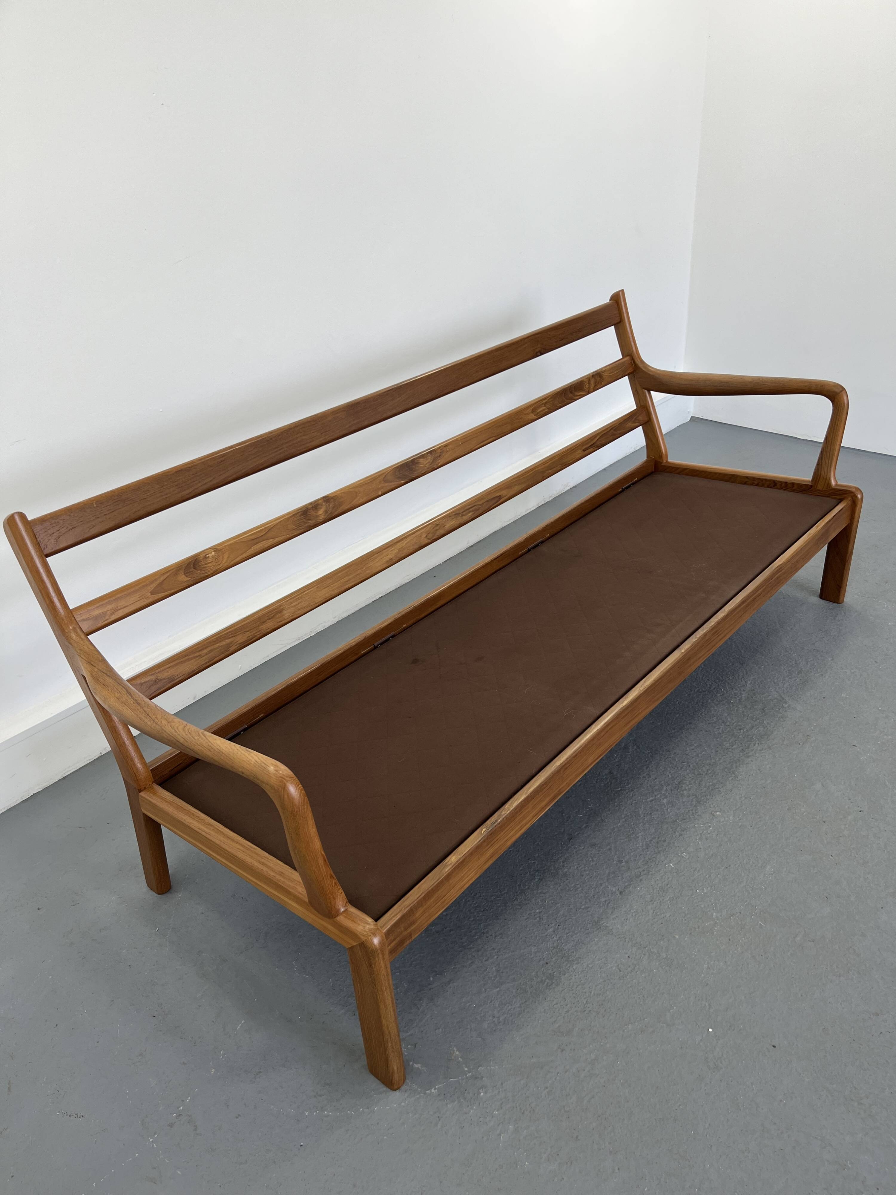 Teak sofa from Olsen & Laursen 1960s