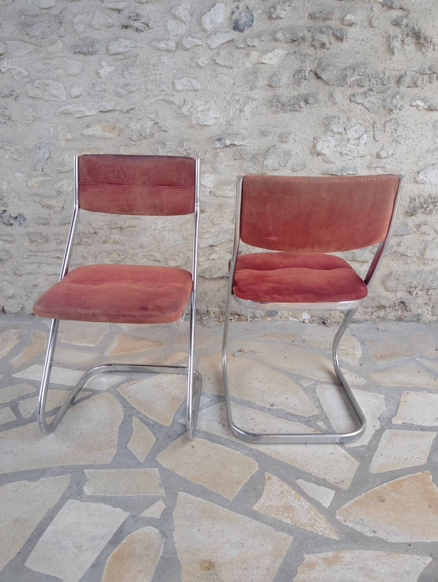 Set of 2 vintage tubular chairs by Roche Bobois.