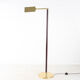 Lampadaire en laiton et bois