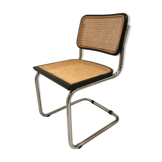 Black and chrome B32 chair