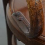 Chaise bistrot ancienne en bois avec accoudoirs