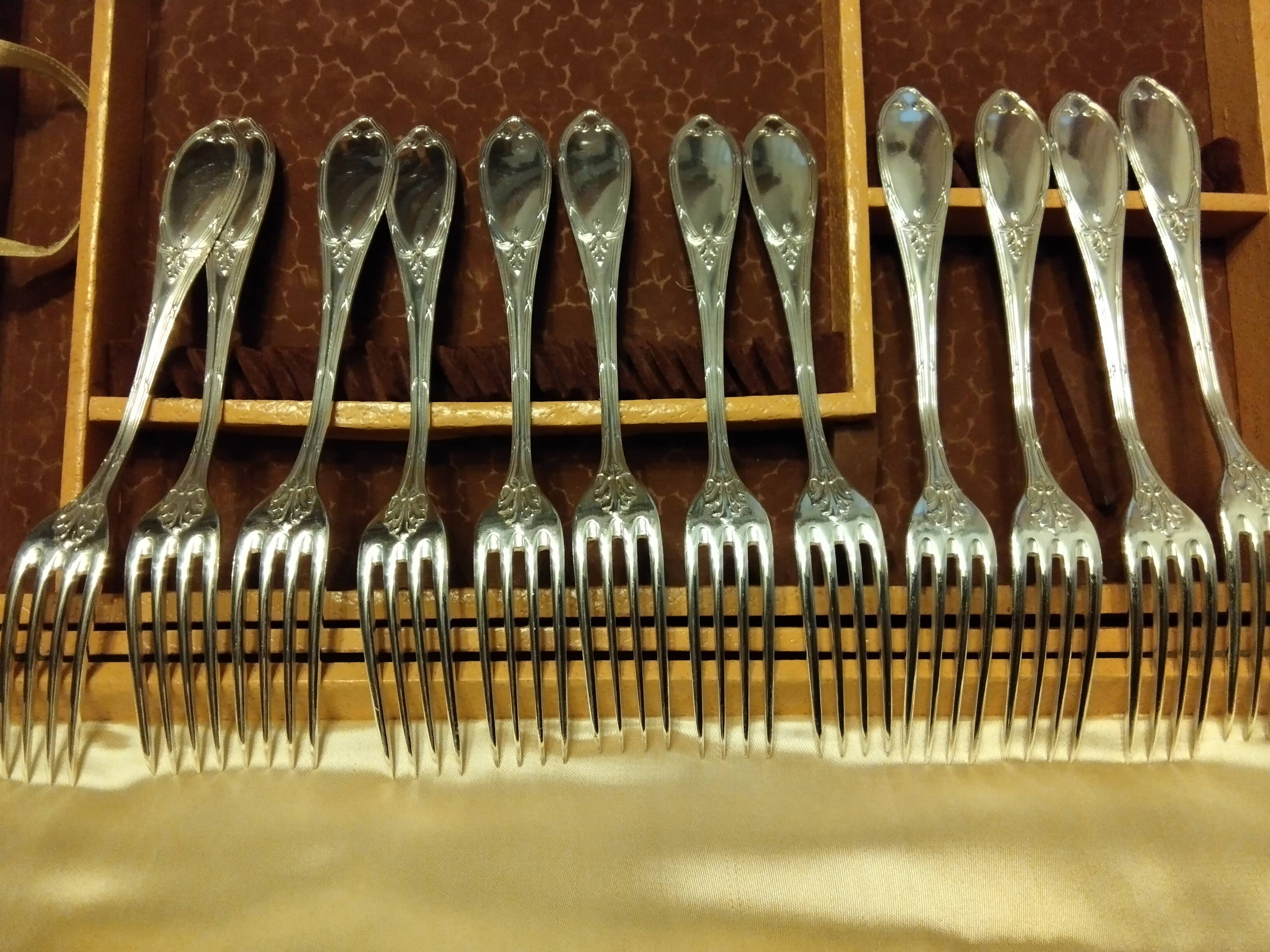 12 silver-plated metal forks by Félix Frères