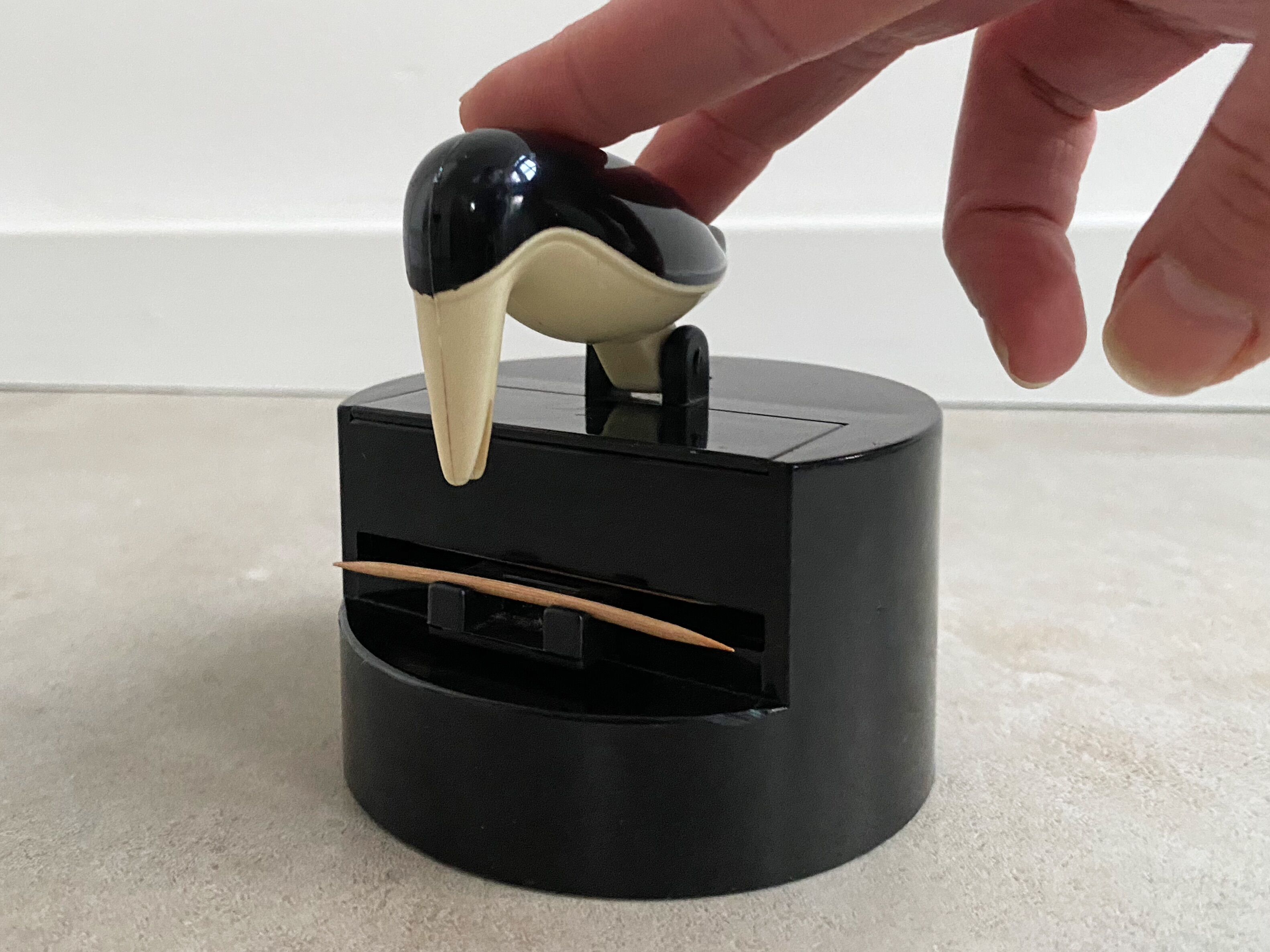 Vintage bird / penguin toothpick dispenser - Cheerful tableware