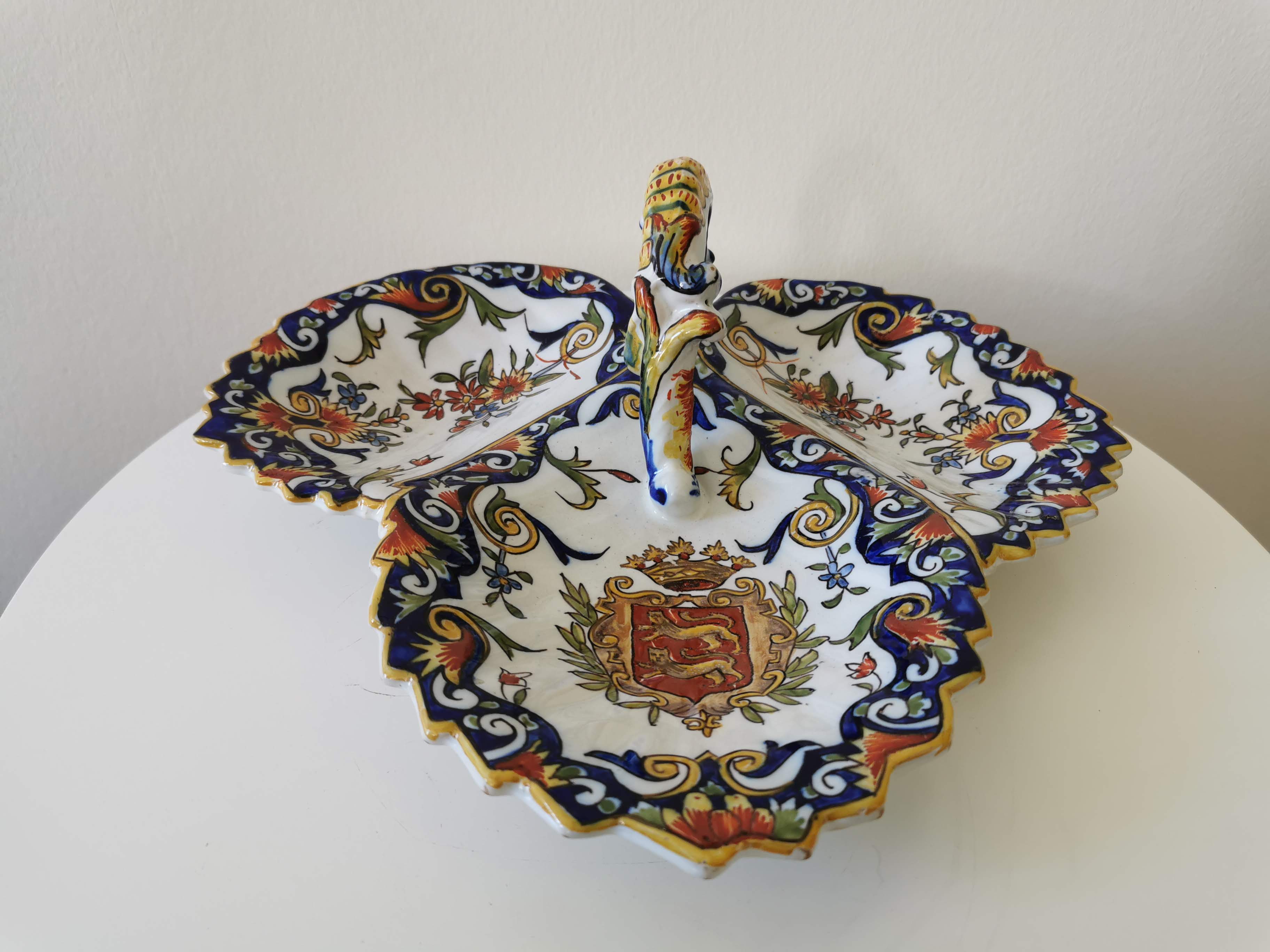 Faience servant of Desvres late nineteenth, early twentieth