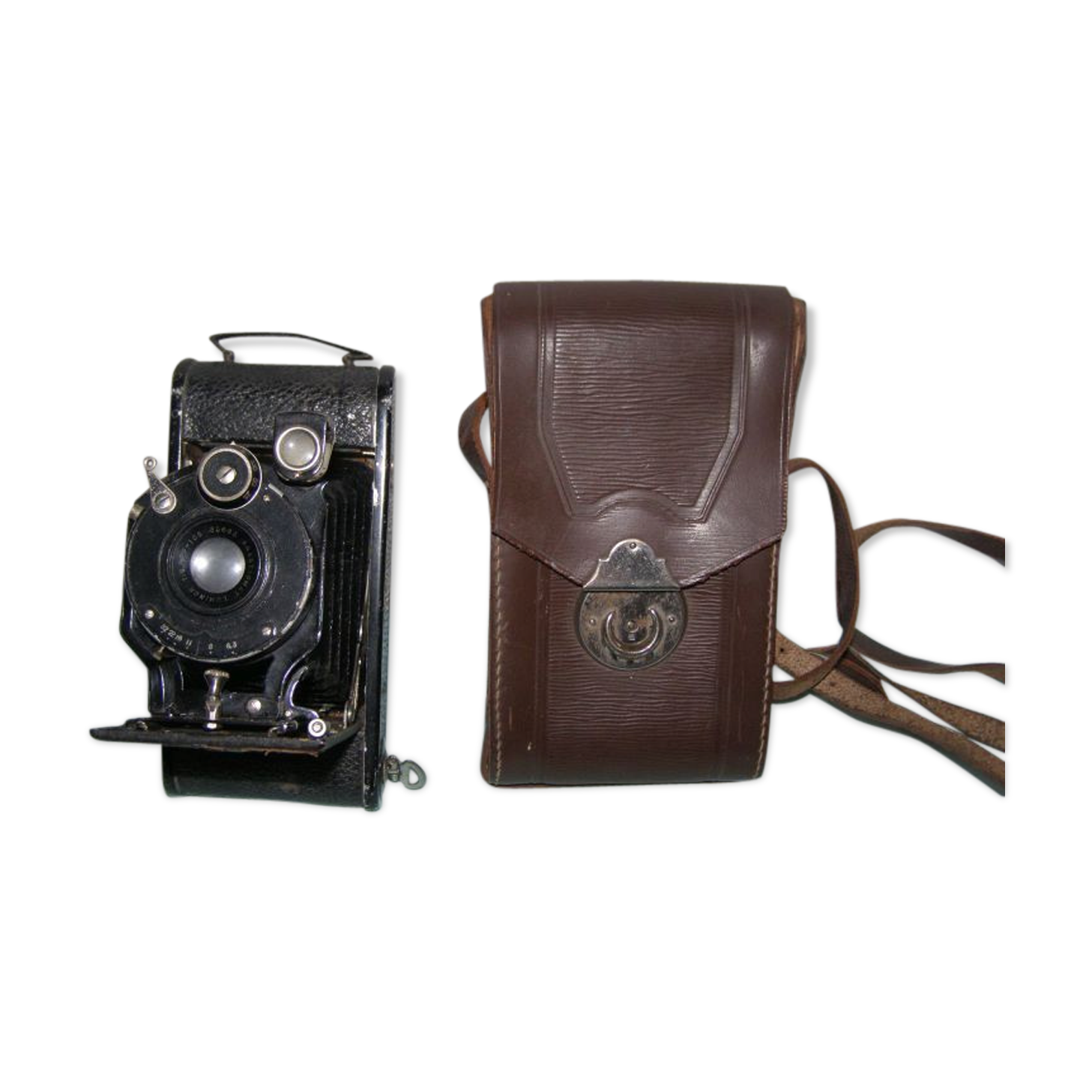 Former Luminor bellows camera (made in France) early 20th century with its leather case