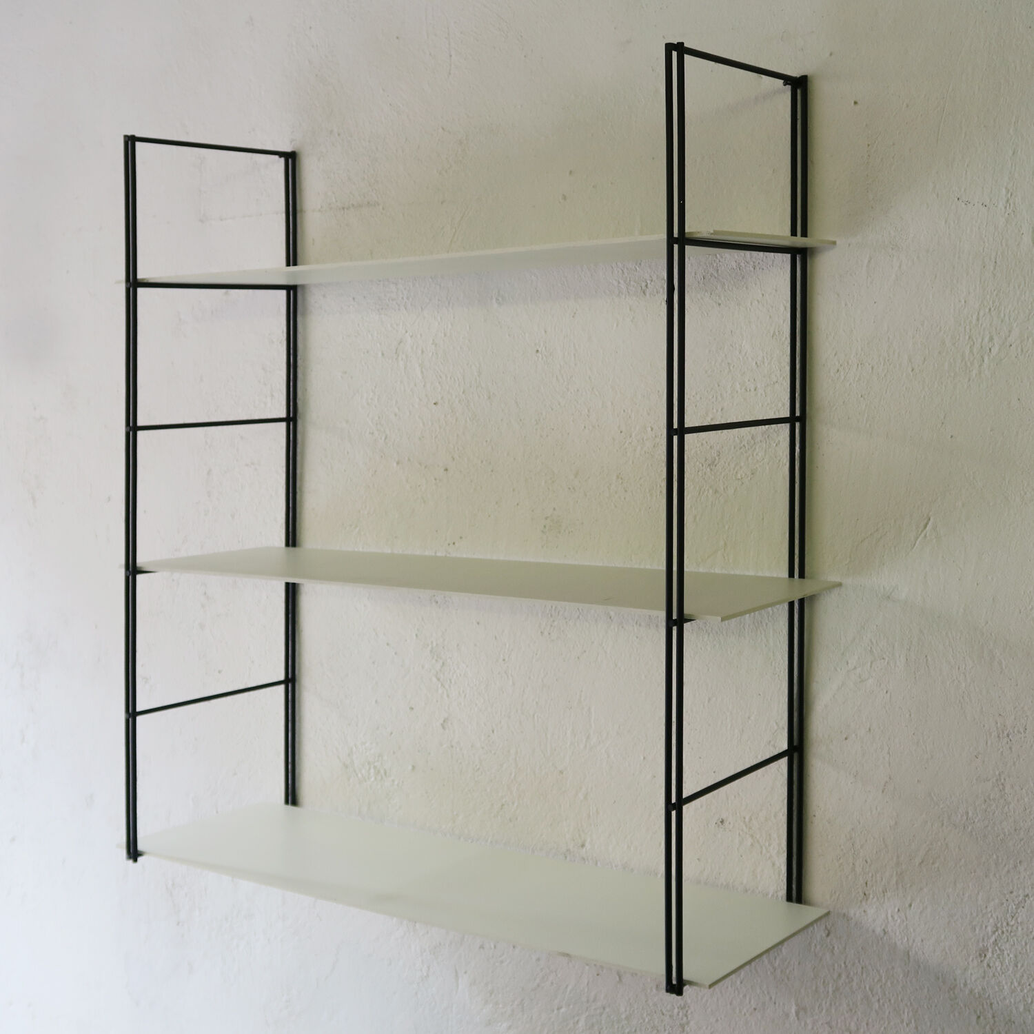Wall shelf
