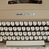 Typewriter Olivetti lettera 35