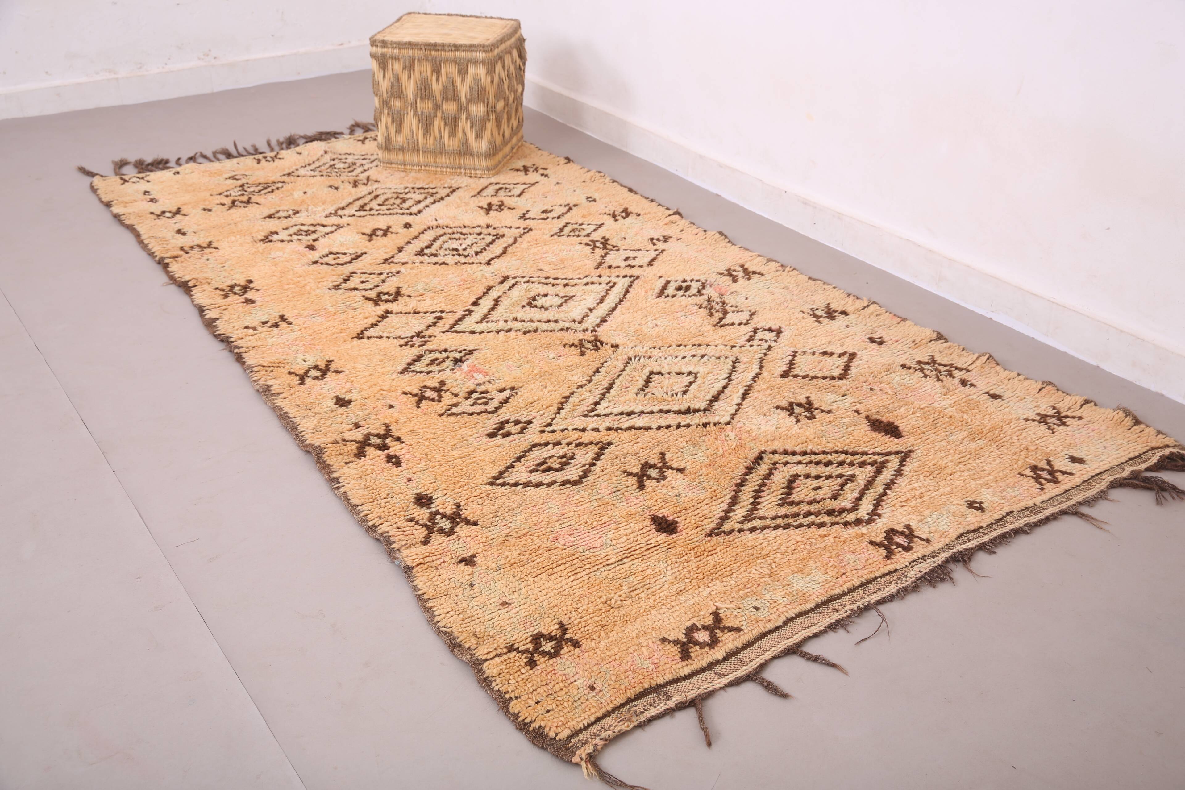 Peach Vintage Moroccan Rug 137 x 270 cm - Berber Rug Handmade - Wool Rug