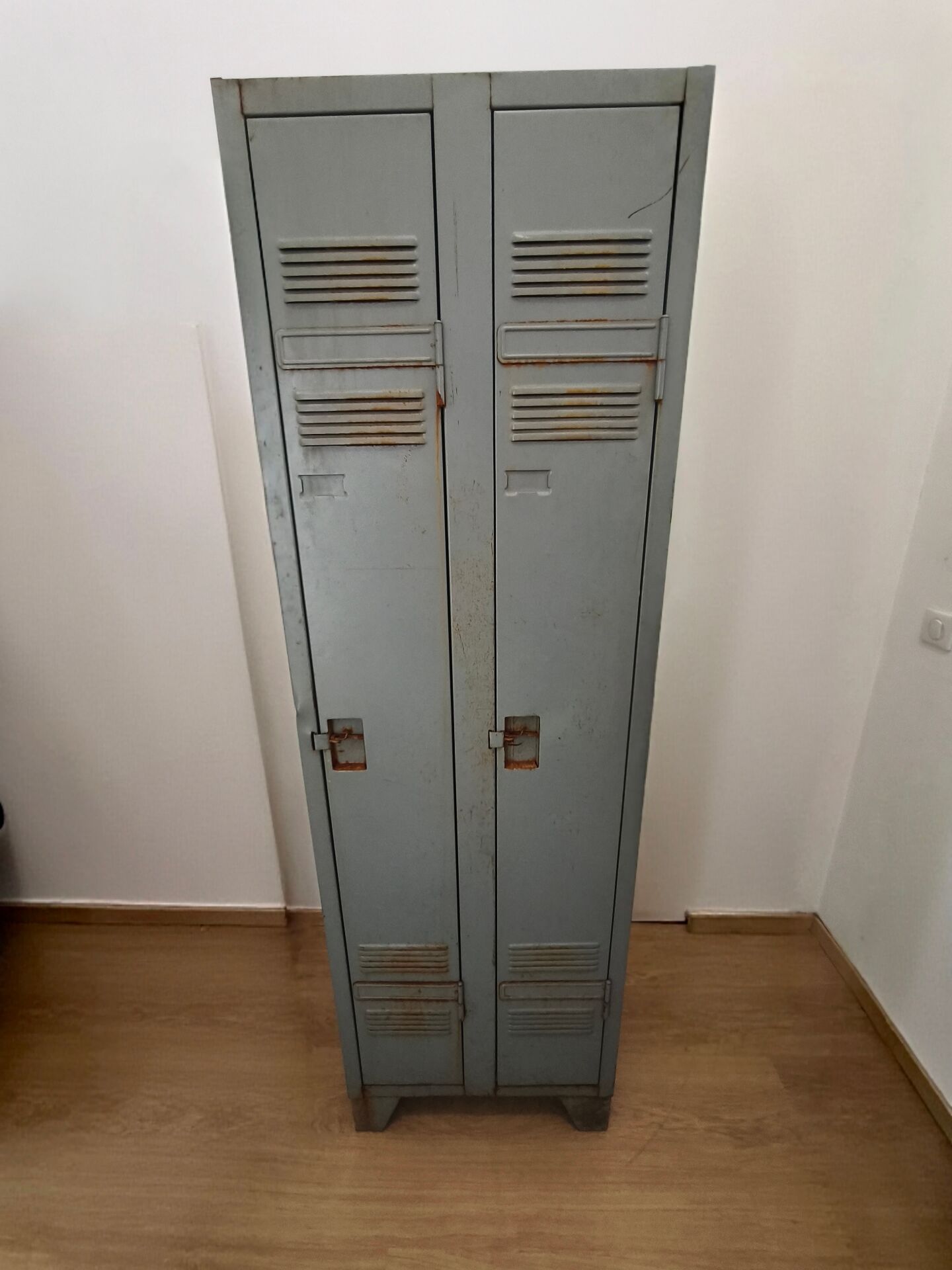 Industrial cloakroom