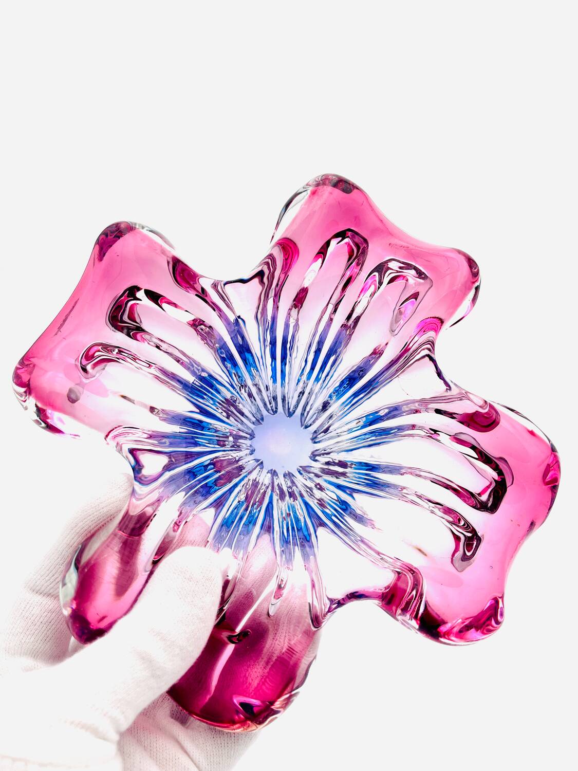 Sculptural bowl by Josef Hospodka, Bohemian Crystal, Chribska, circa 1960.