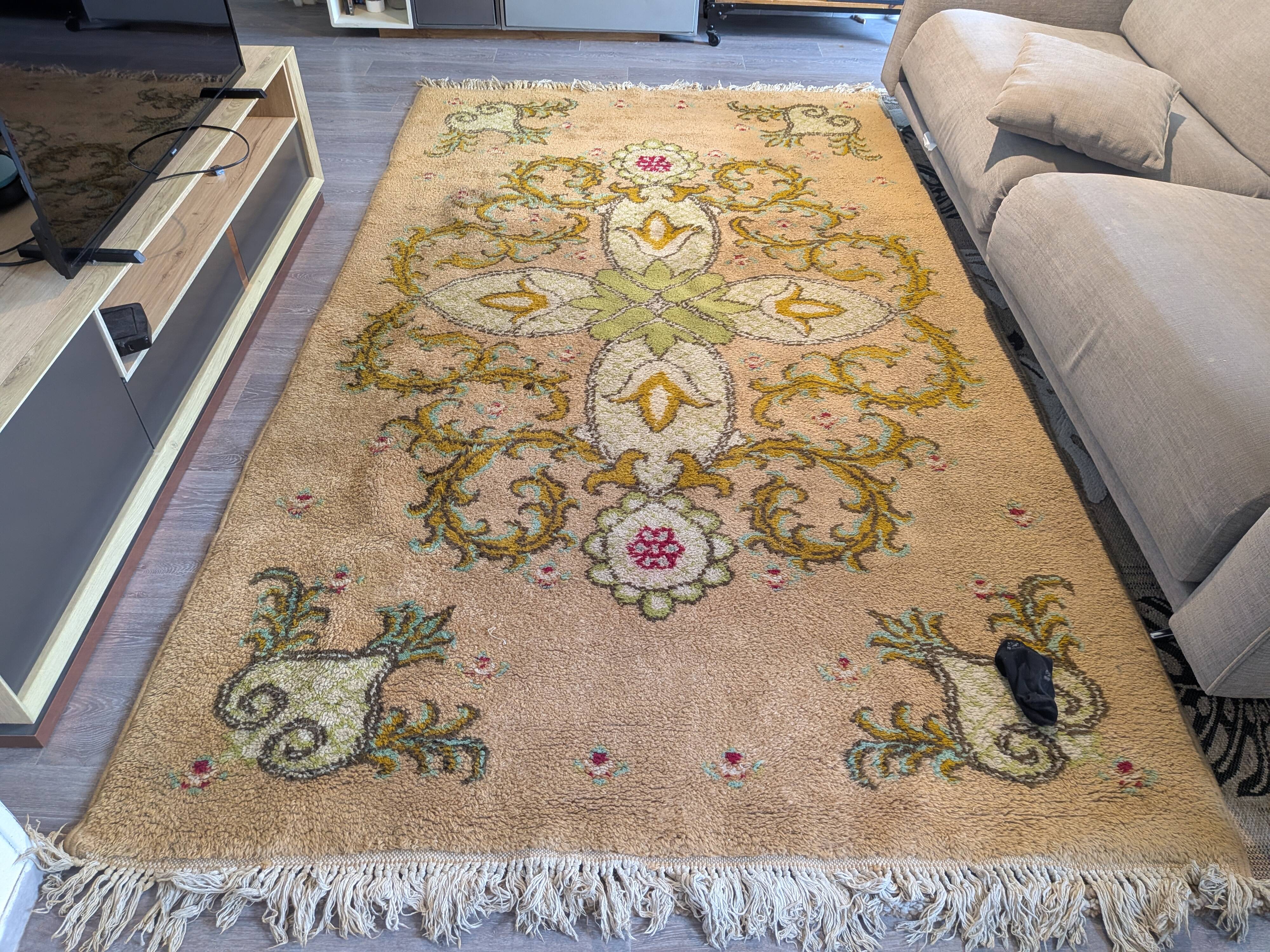 Vintage Moroccan medallion rug in pure wool – 293 x 180 cm