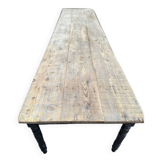 Huge tavern table