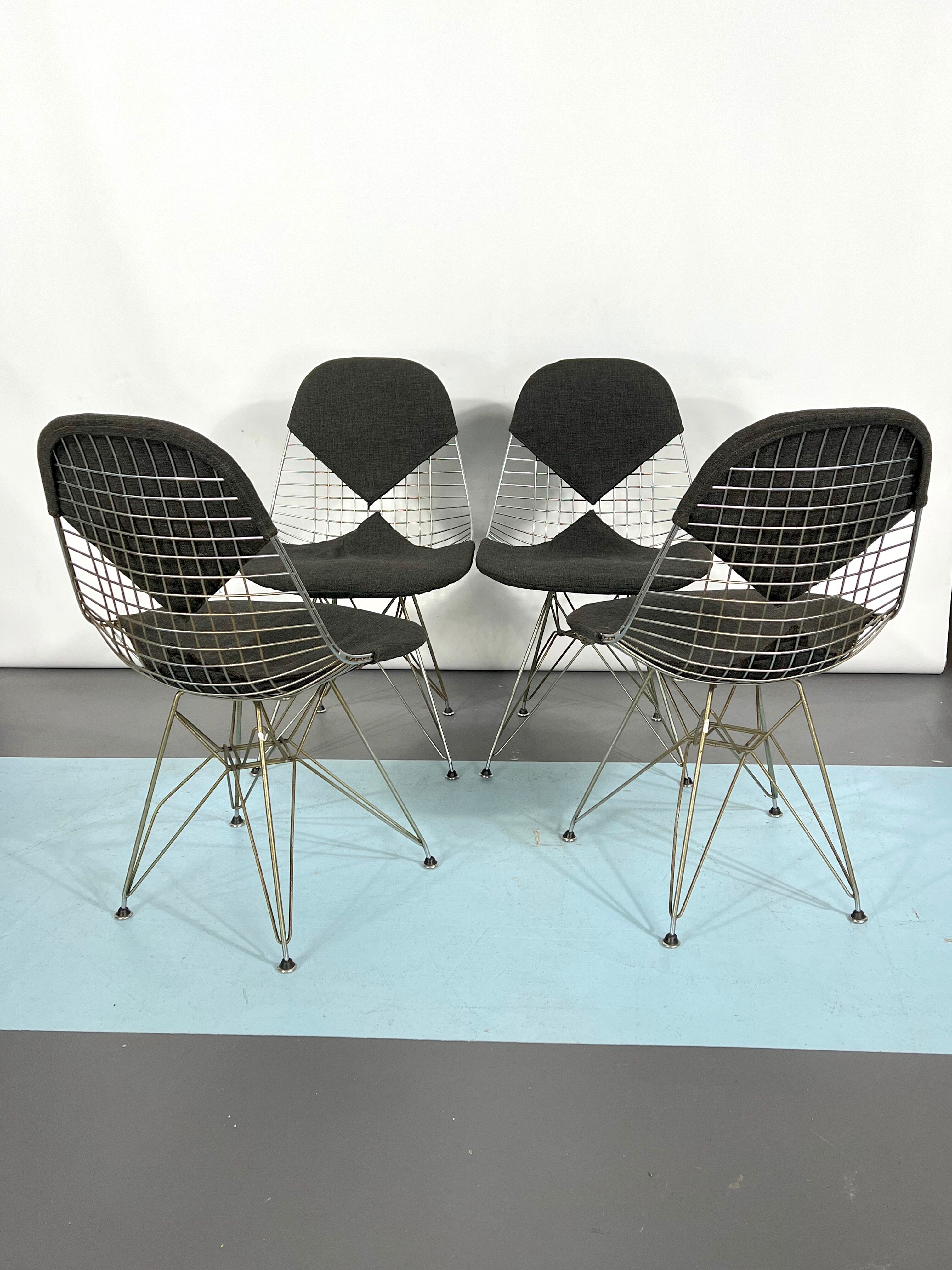 Mid-century Modern Set of four DKR Bikini Chairs by Charles Eames