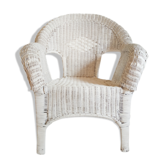 Old rattan chair - white