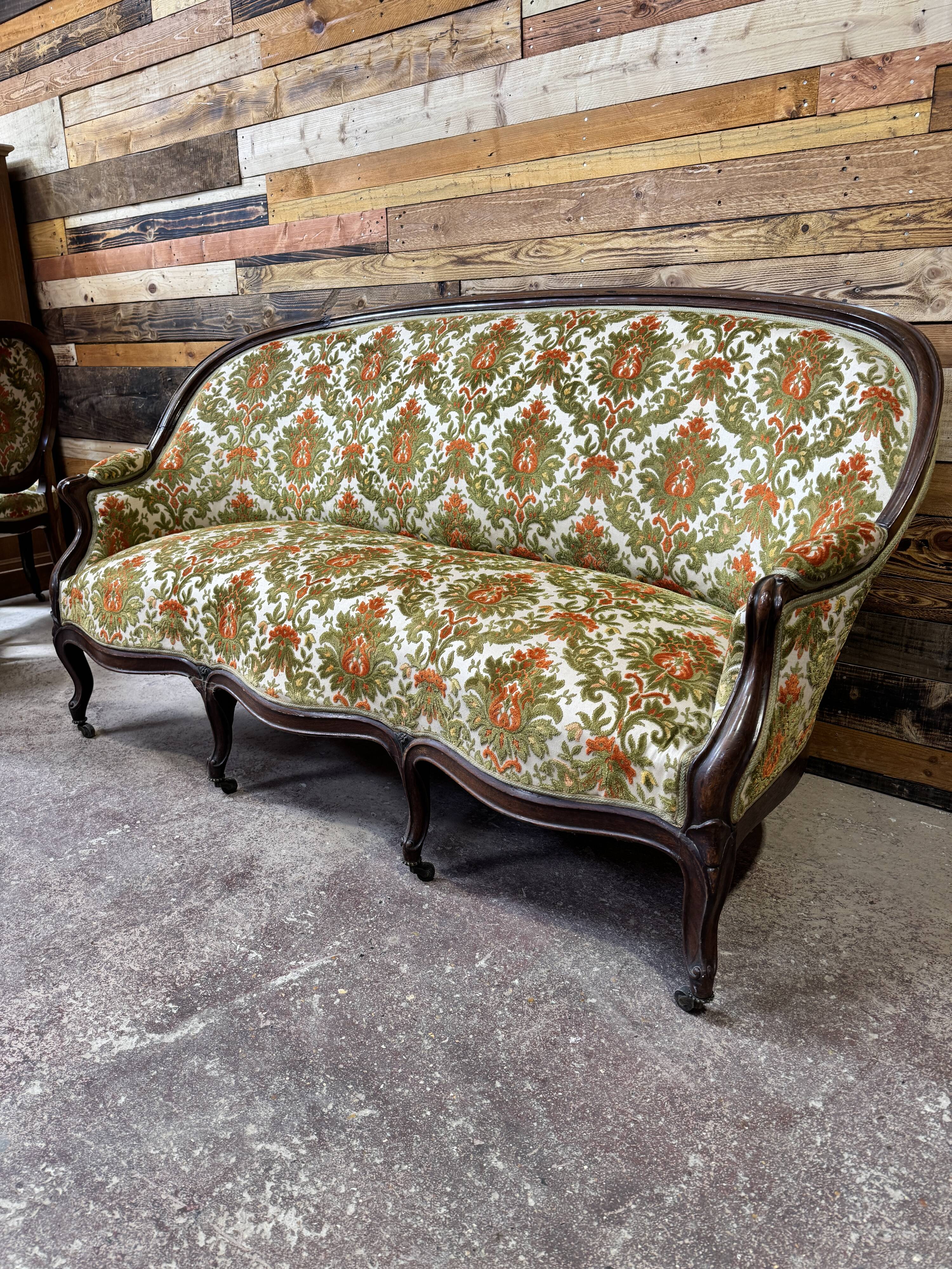 Louis-Philippe style bench from the 19th century, made of solid mahogany.