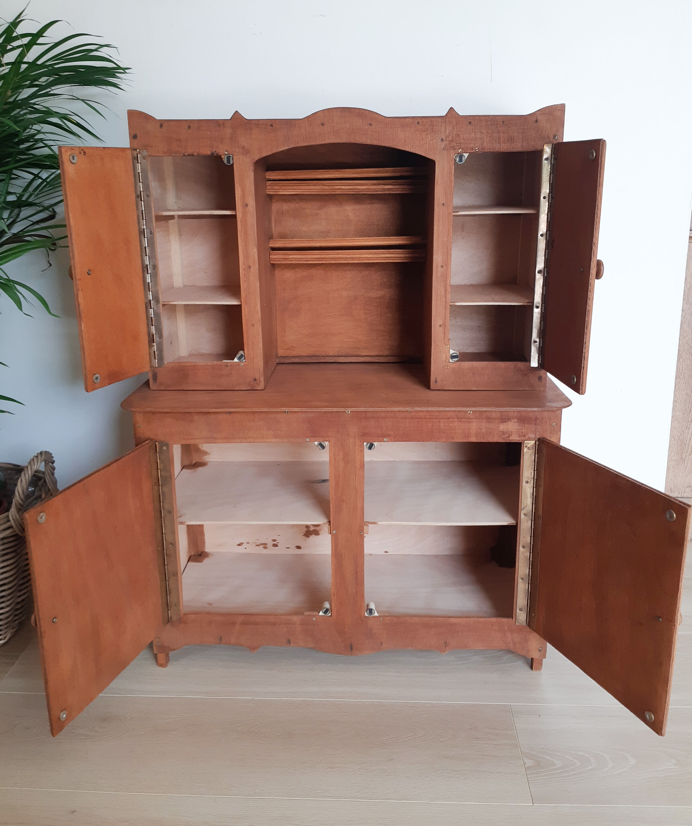 Kitchen cabinet for wooden doll
