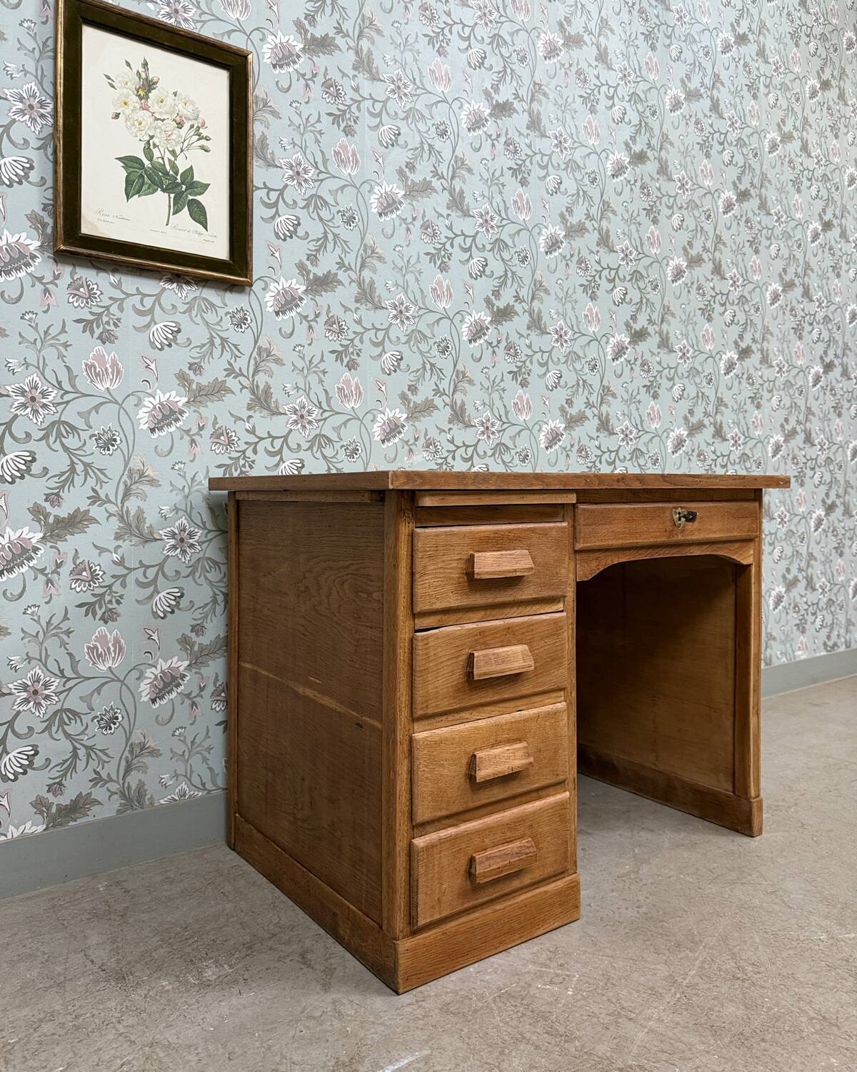 Oak half-minister's desk (renovated)