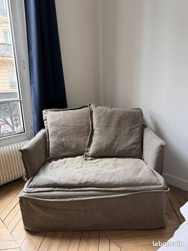 Jotex Gardanne chair in olive green