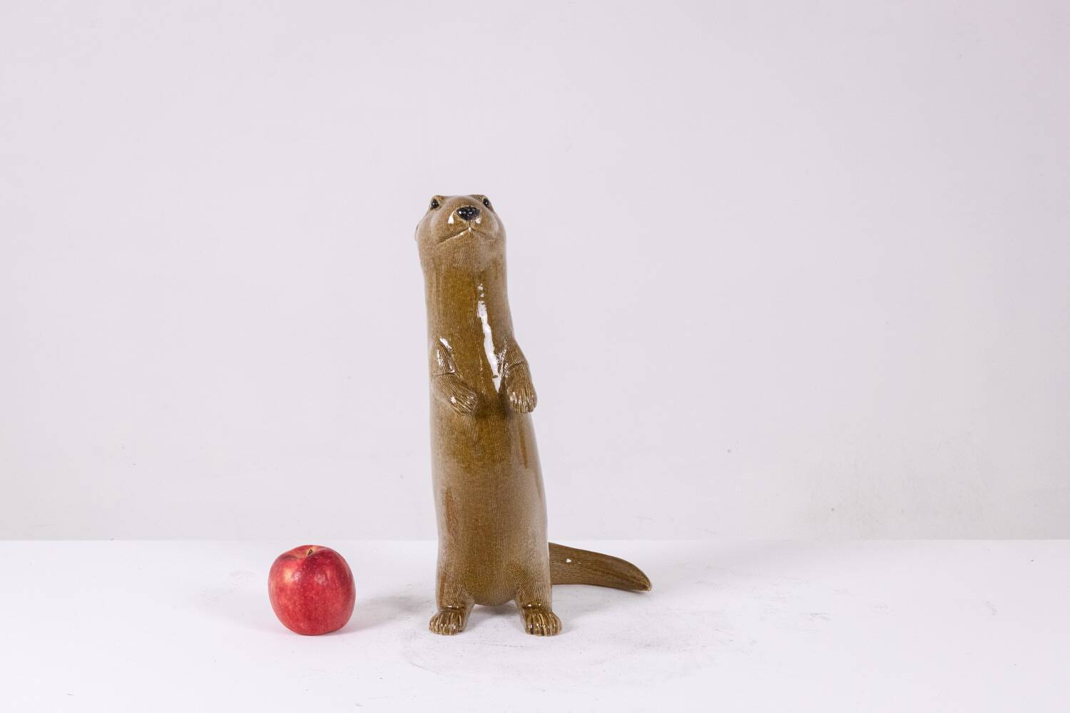 Valérie Courtet, Otter in chamotte and enameled stoneware. Contemporary work