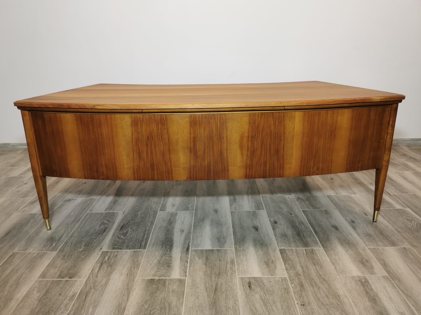 Bureau du milieu du siècle