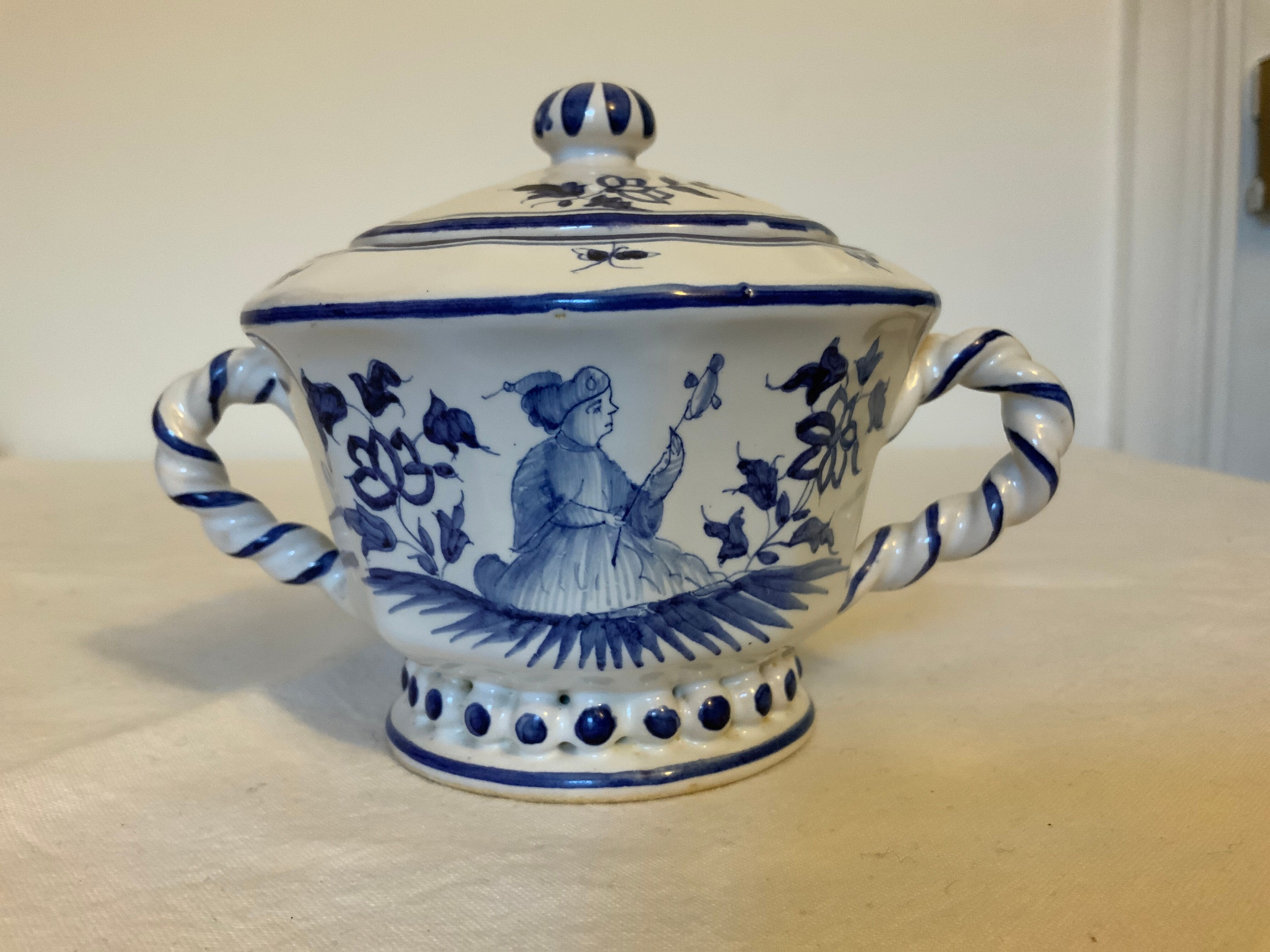 Mossy earthenware cream pot