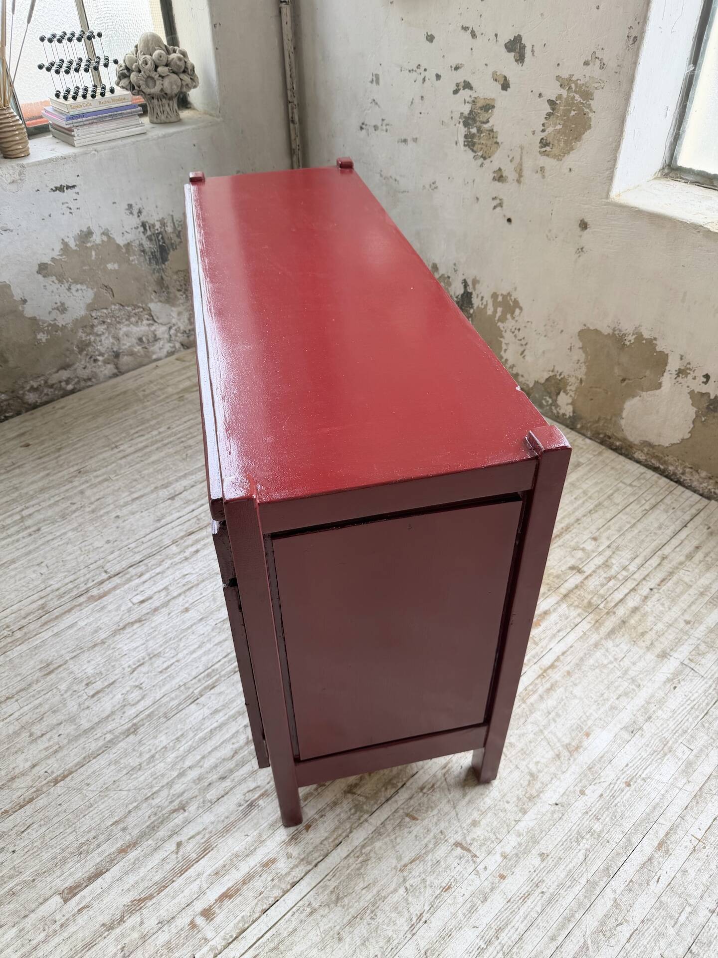 Red lacquered enfilade 1970 160cm
