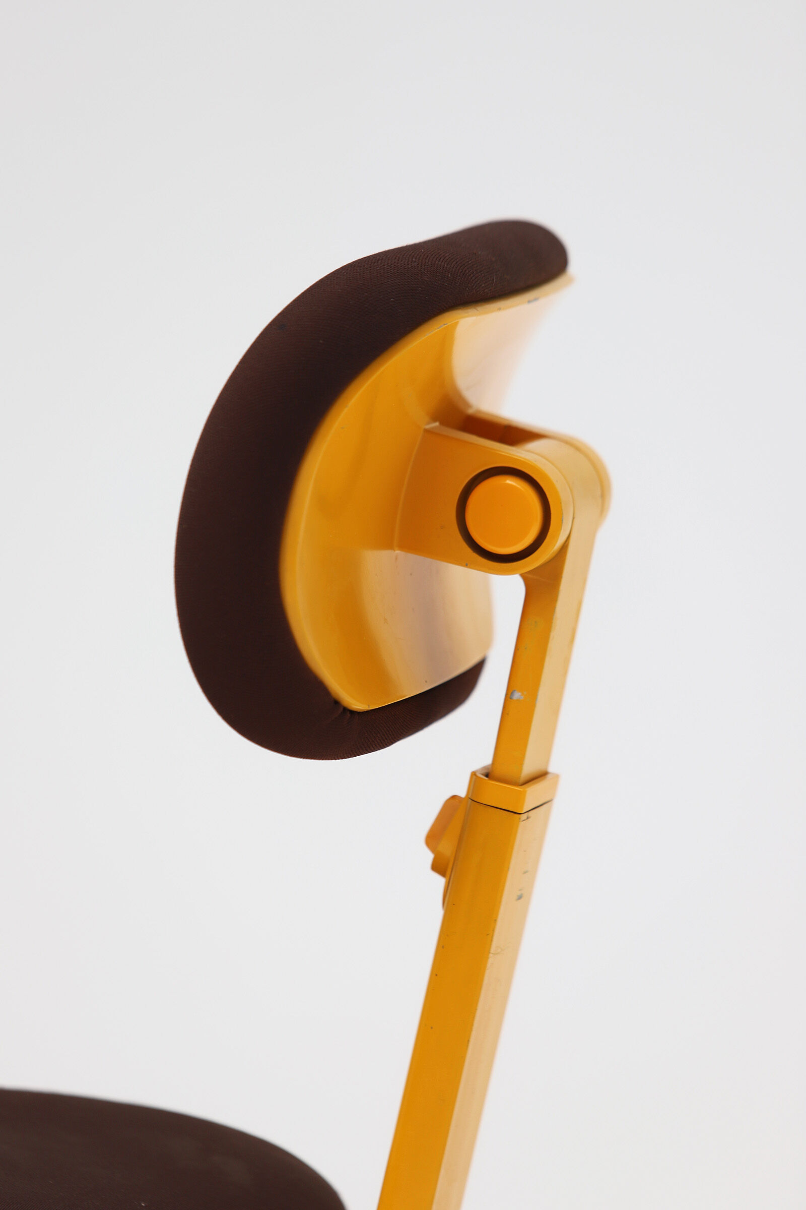 Desk chair 45 Syntesis by Ettore Sottsass for Olivetti