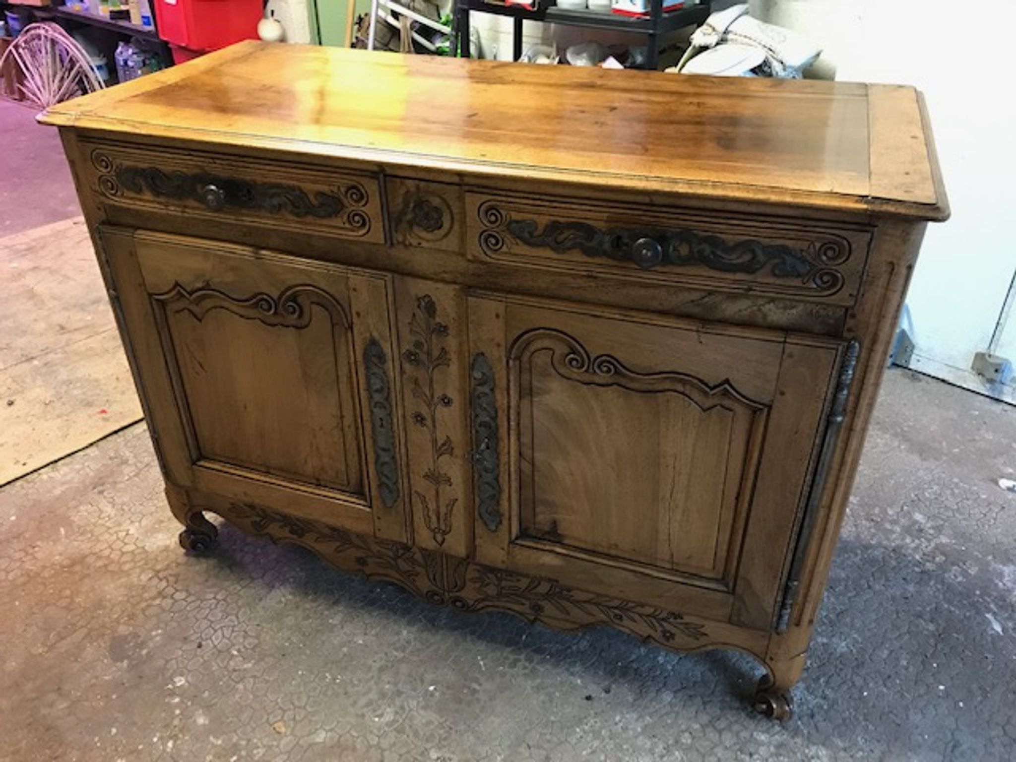 Former Louis XV cherry buffet says 2 doors era at the very beginning of the 19th century