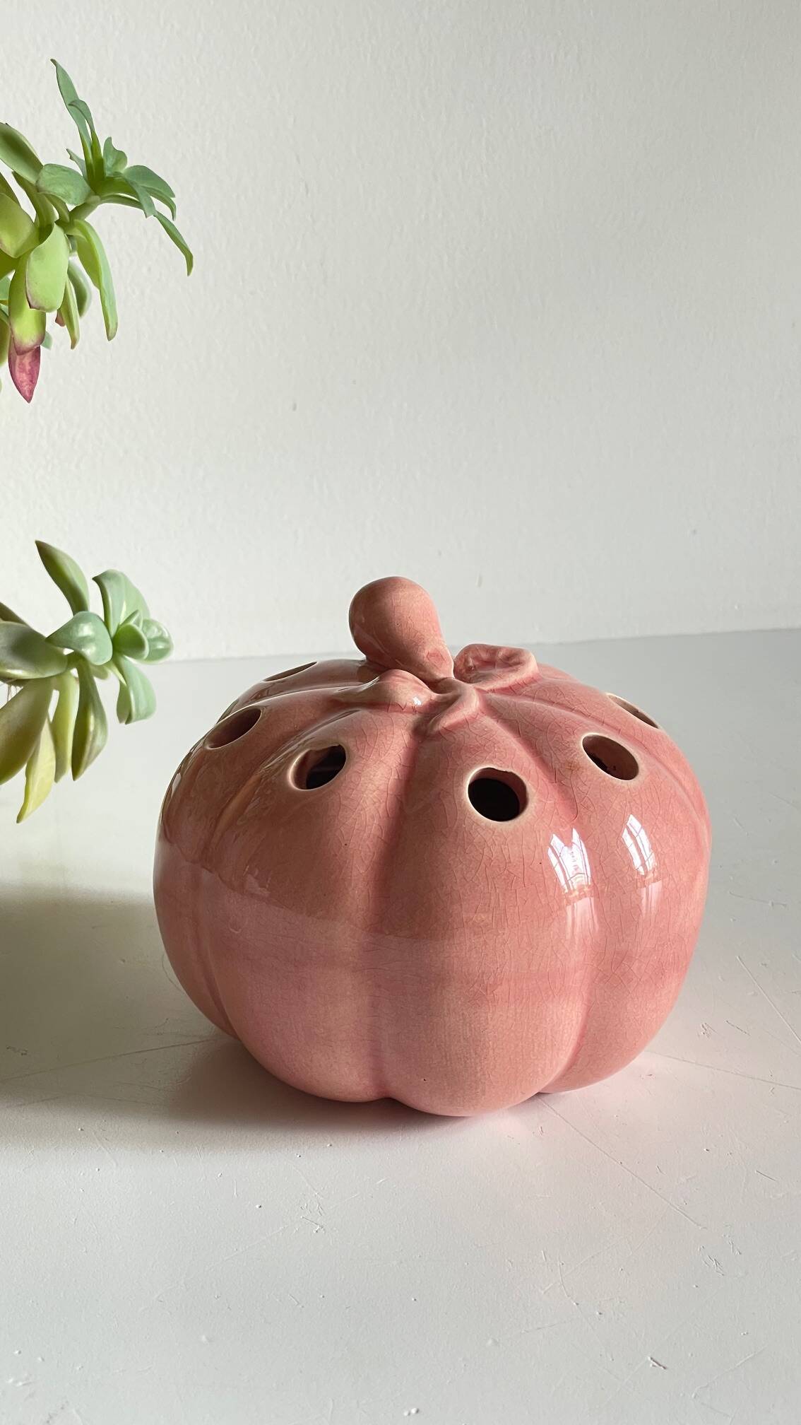 Vase, pique-fleurs vintage en céramique