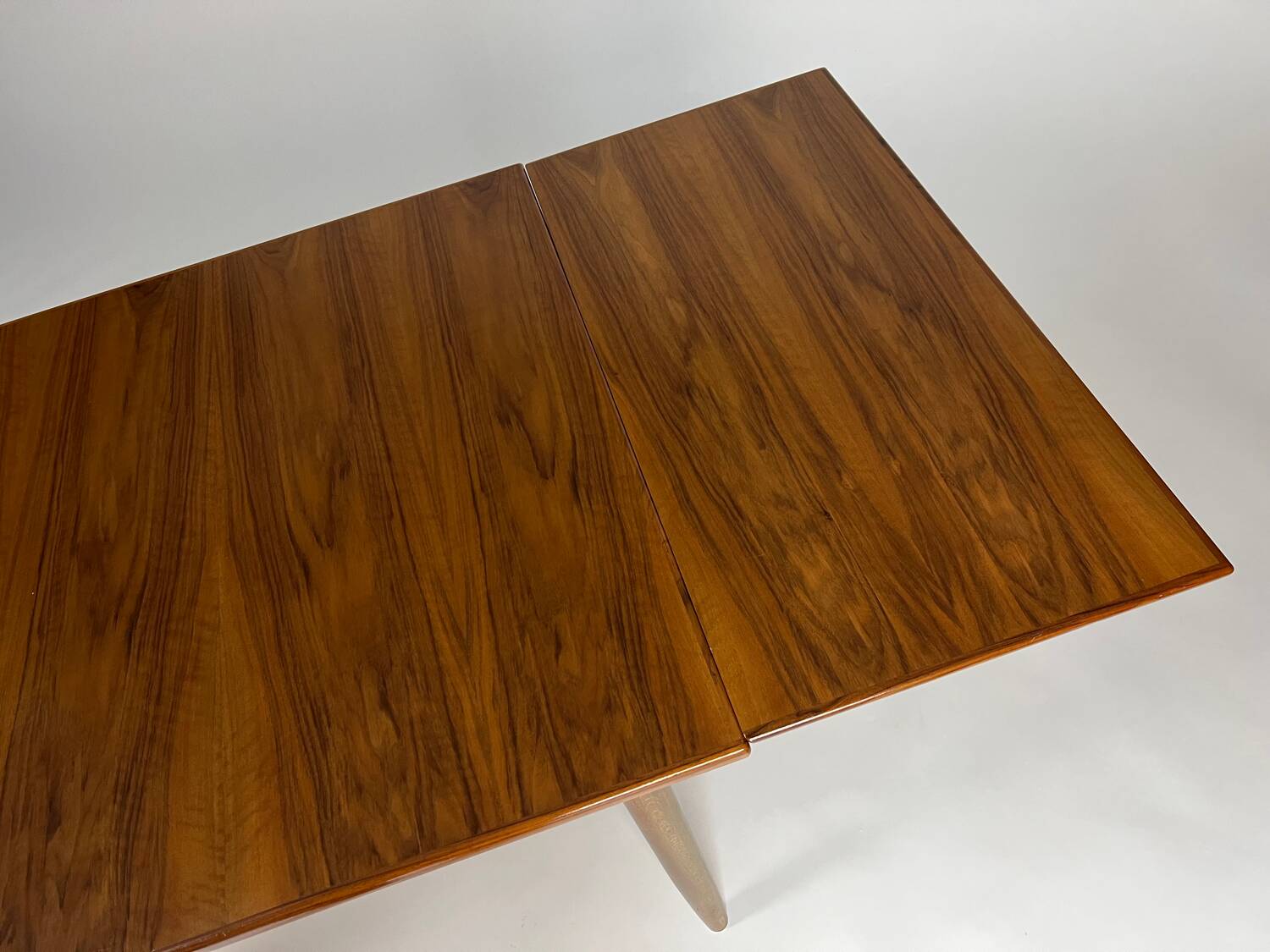 Mid-century dining table walnut vintage 60s Extandable
