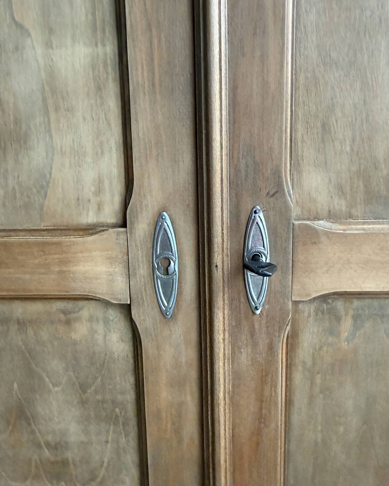 Parisian Art Deco wardrobe with hanging space (renovated)