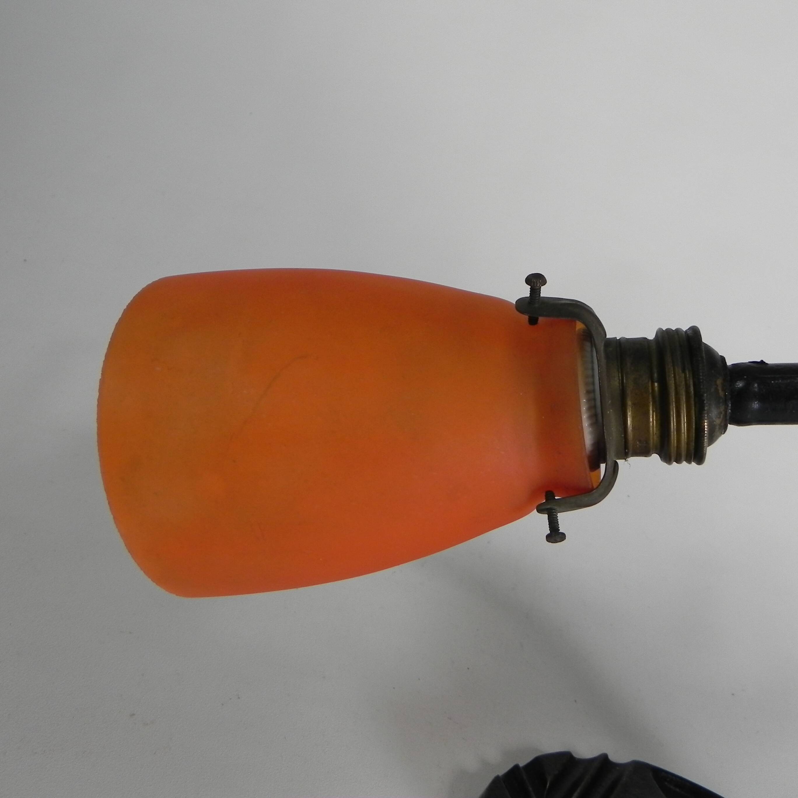 Lampe de bureau ERPE avec abat-jour en verre orange, années 1930