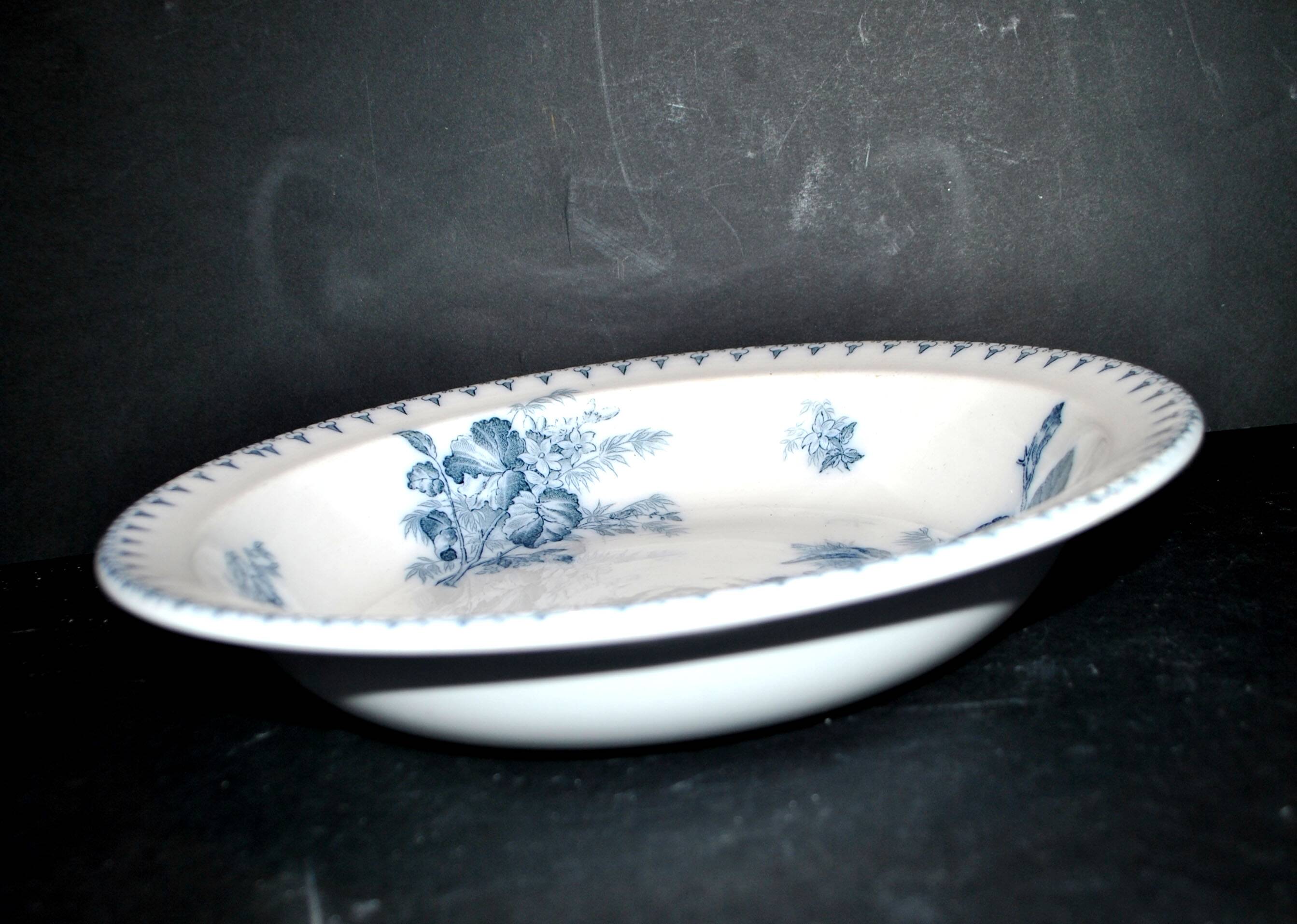 SARREGUEMINES FLORE Deep dish Salad bowl with blue flower decoration U&C 28cm
