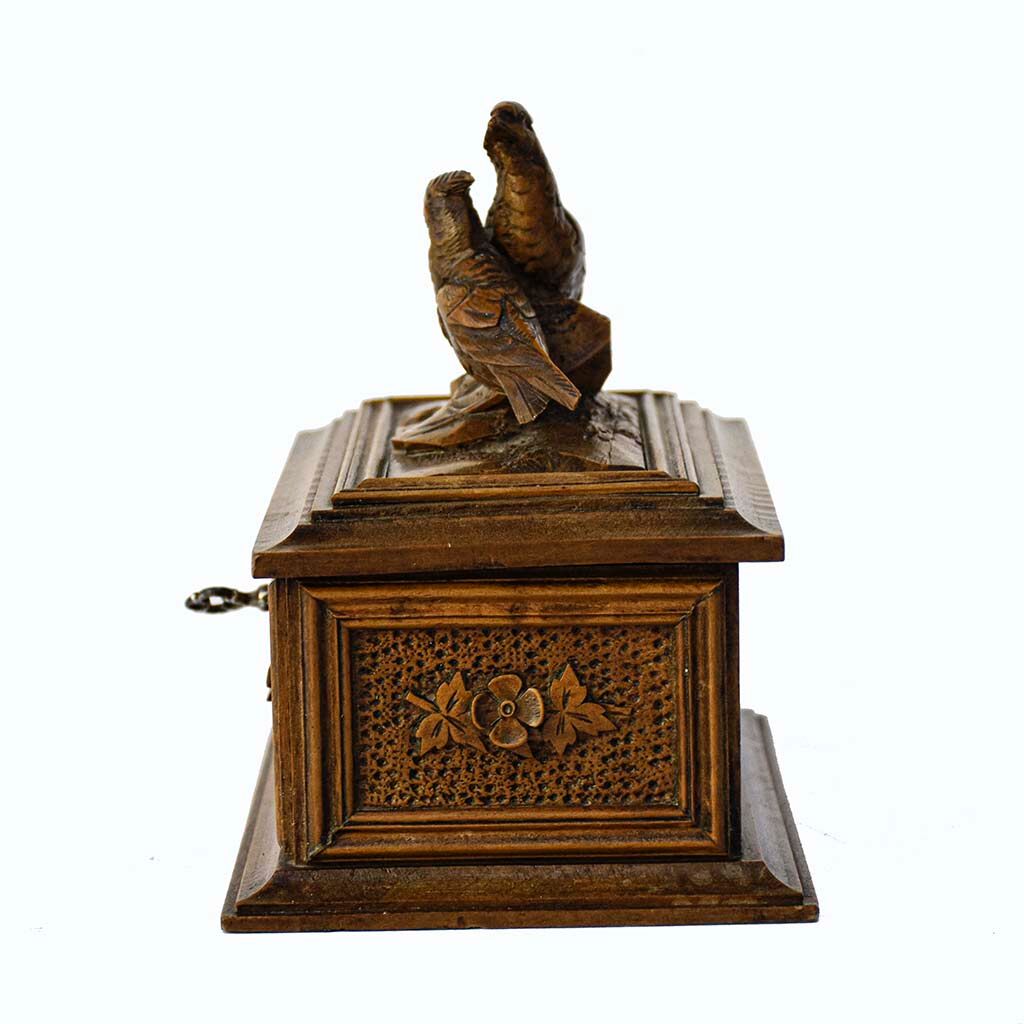 Box box carved wood flower foliage 2 birds black forest with old key